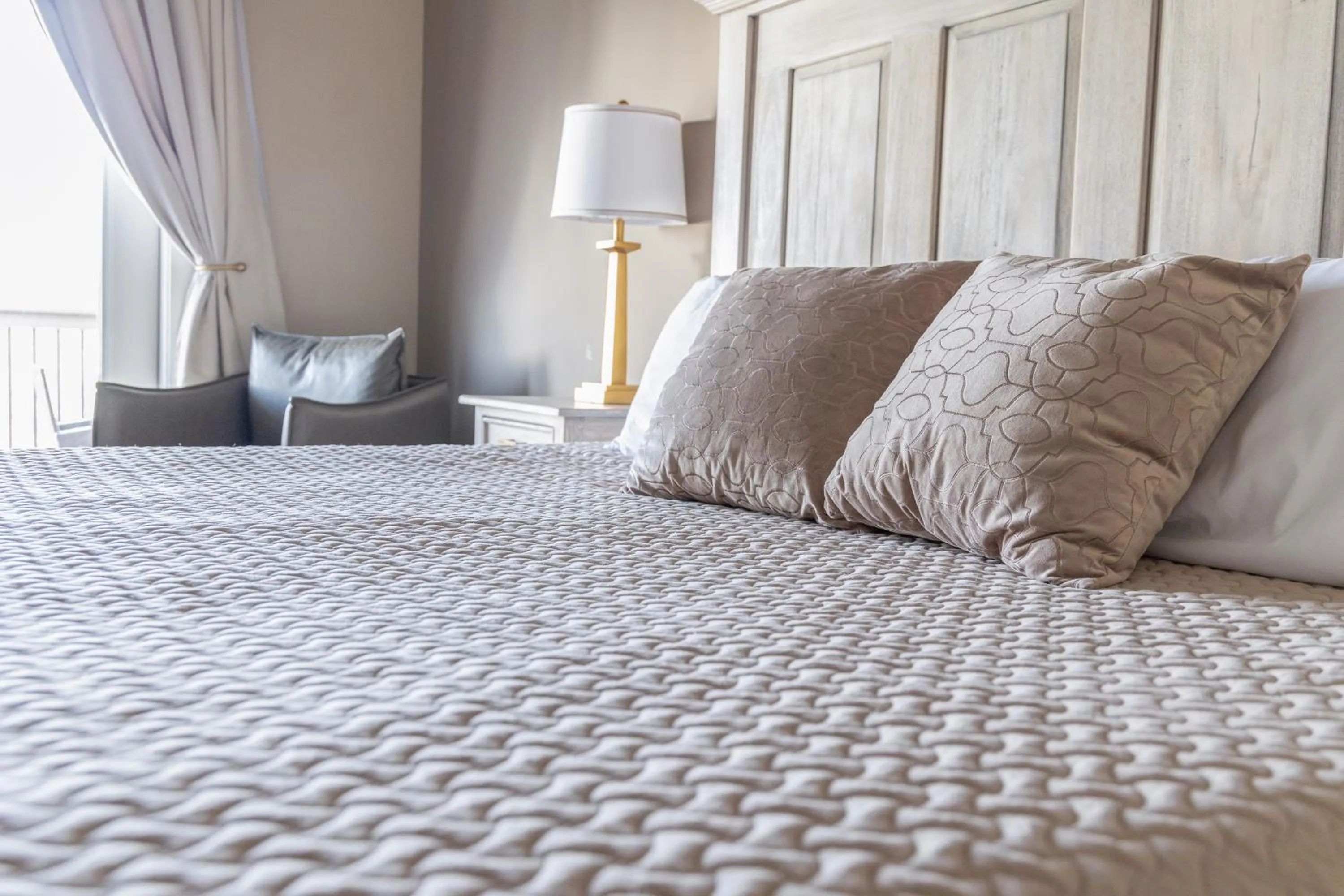 Bed in Hotel Whiskey in Pascagoula