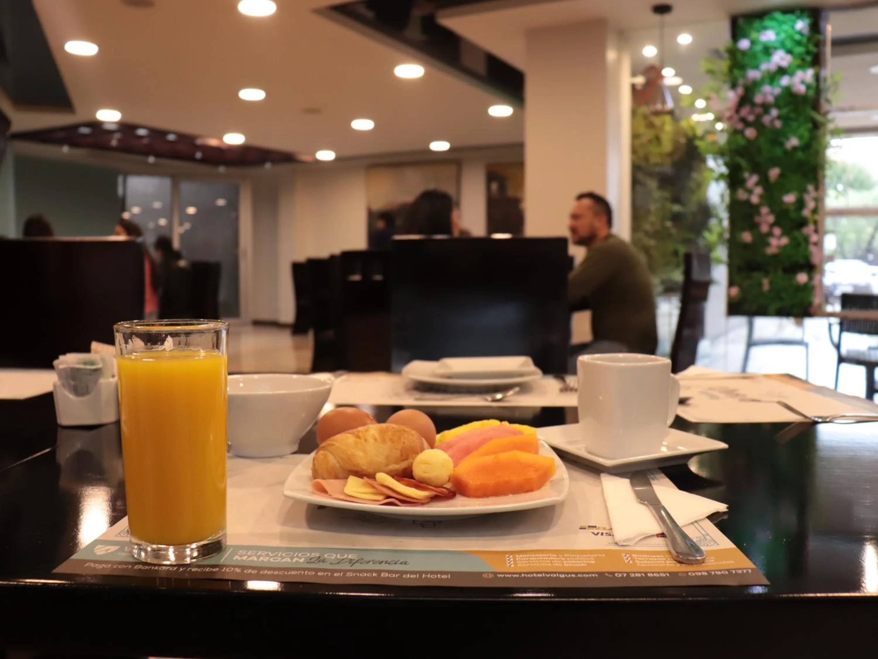 Restaurant/places to eat in Hotel Valgus