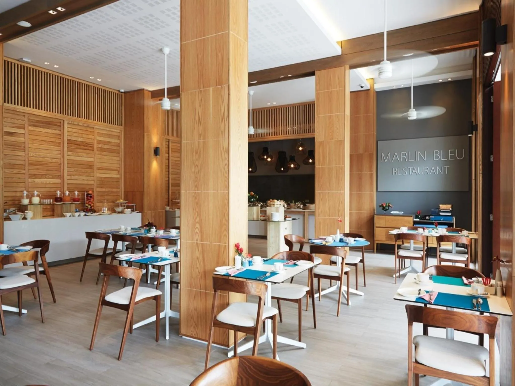 Restaurant/places to eat in Eden Bleu Hotel