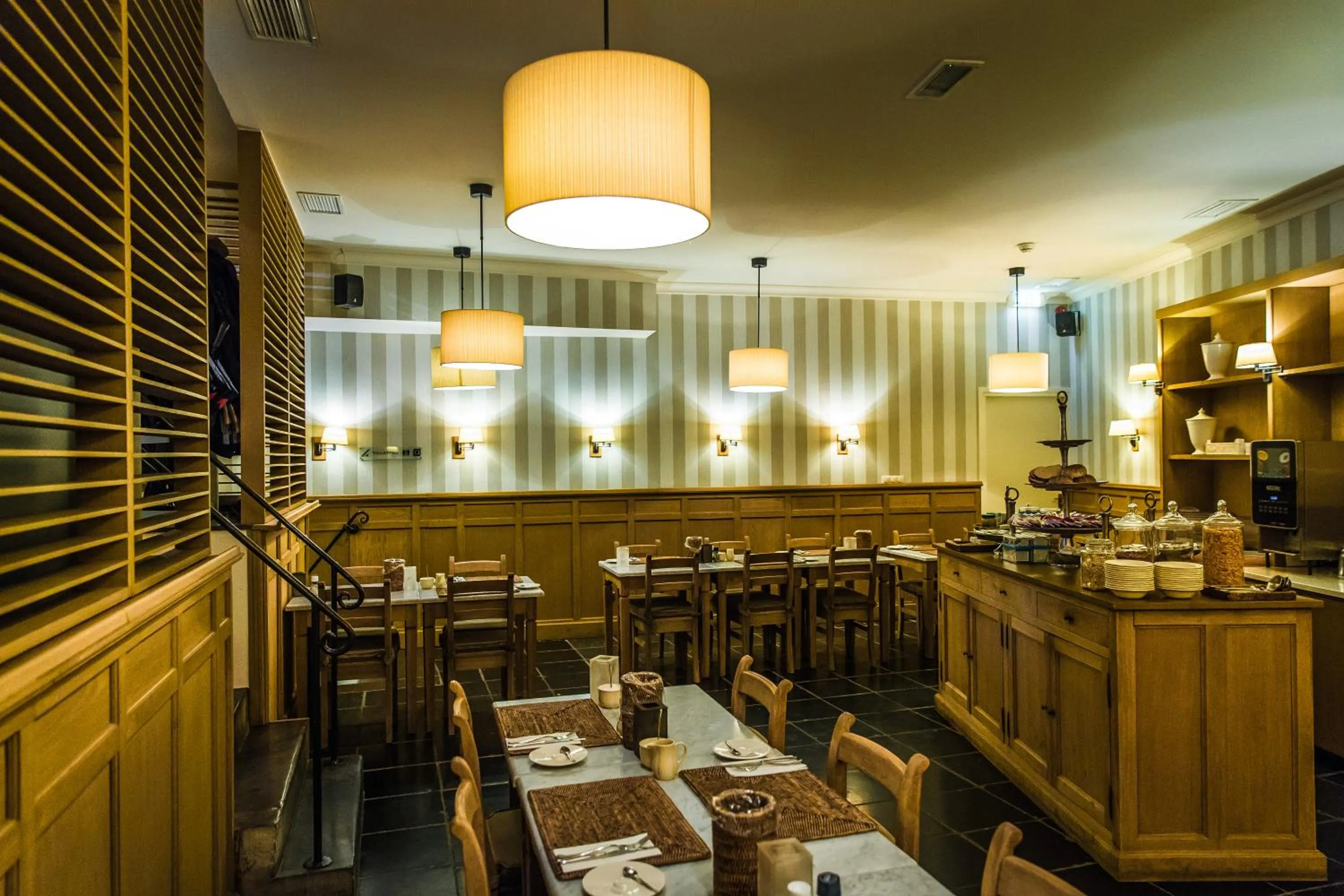 Coffee/tea facilities in Hotel De Limbourg