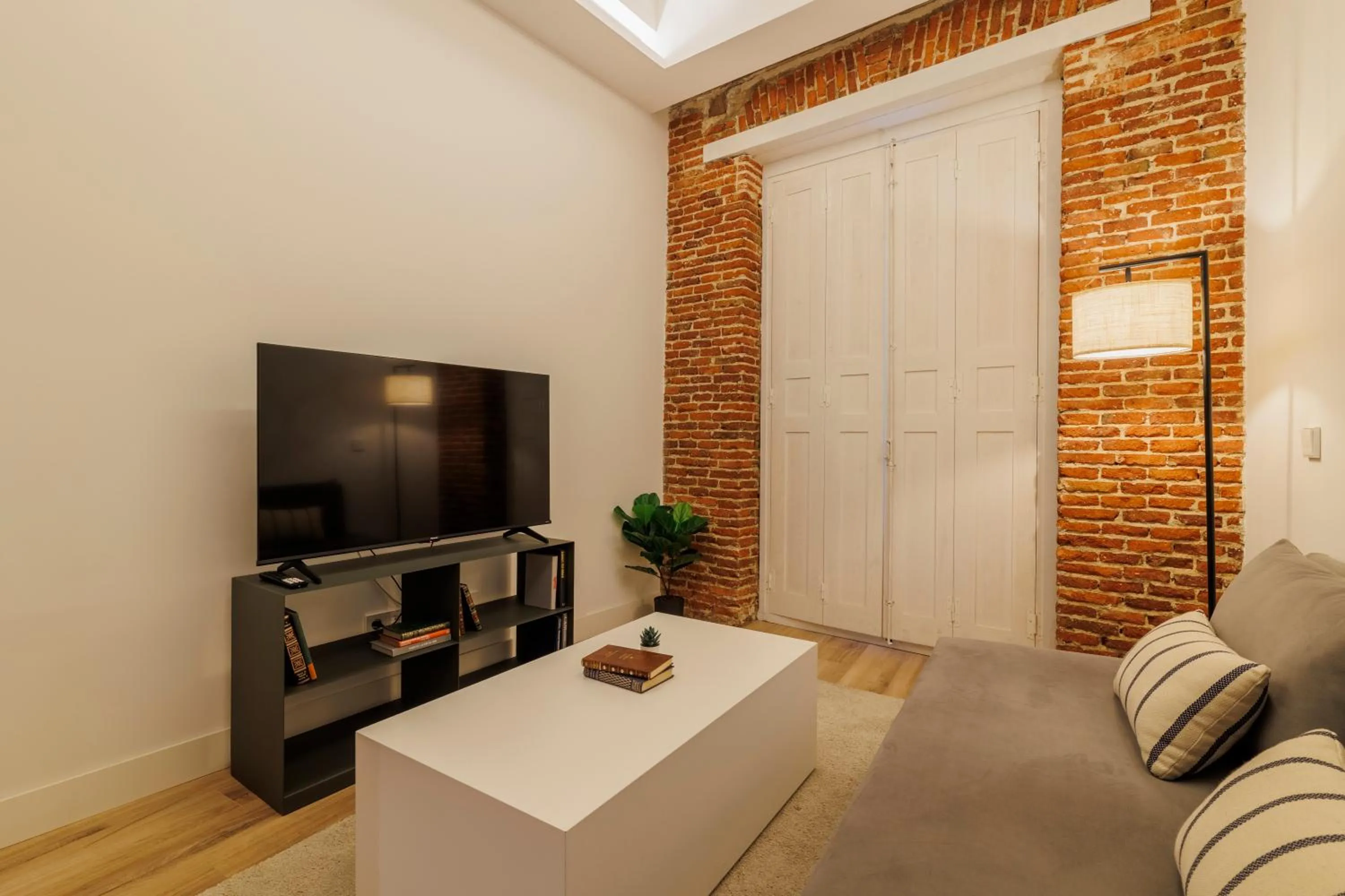Living room in Fomento by Wynwood House