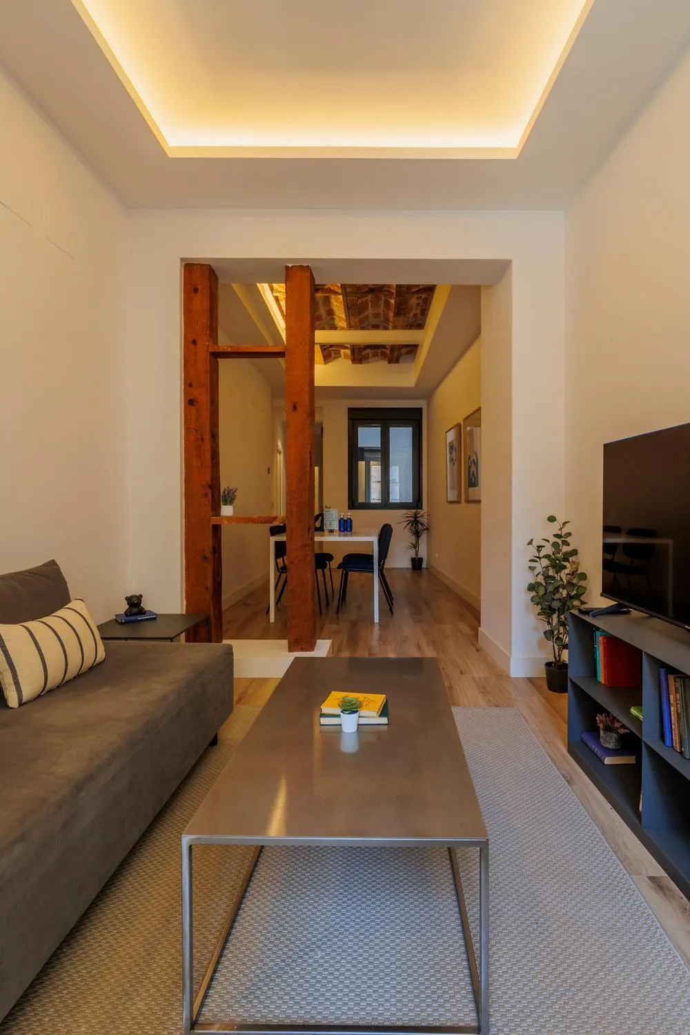 Living room in Fomento by Wynwood House