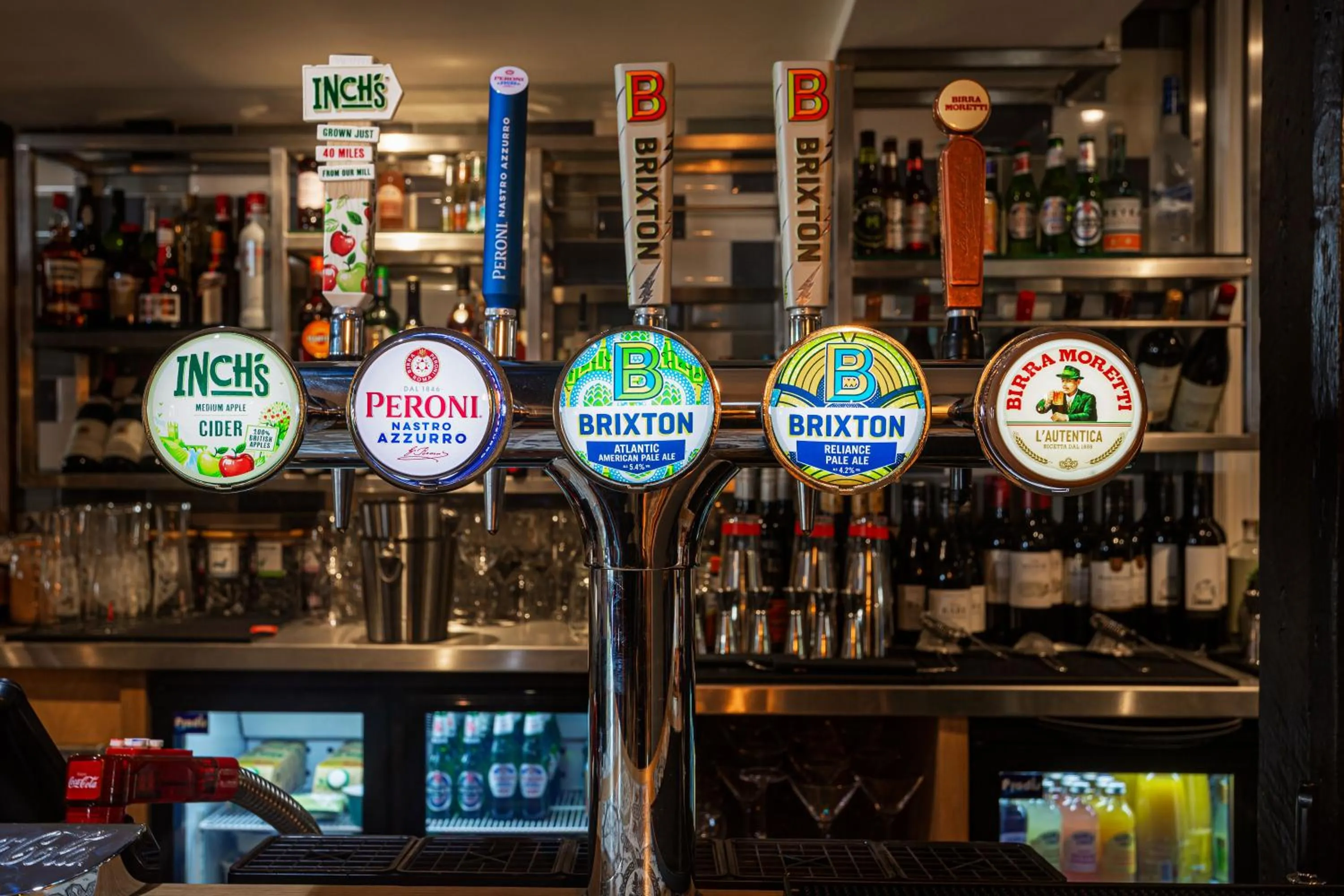 Lounge or bar in The George Hotel, Dorchester-on-Thames, Oxfordshire - The Coaching Inn Group