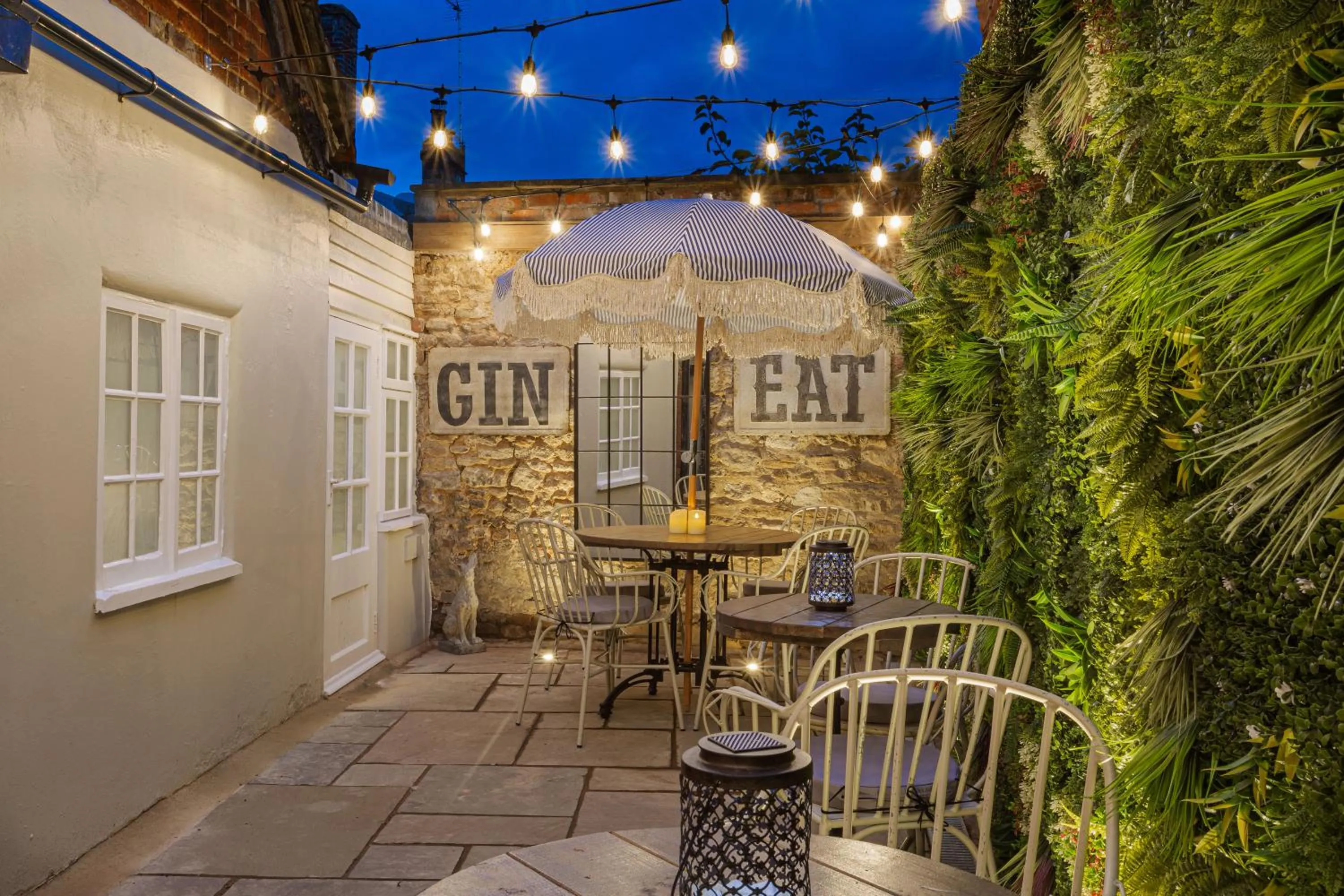 Property building in The George Hotel, Dorchester-on-Thames, Oxfordshire - The Coaching Inn Group
