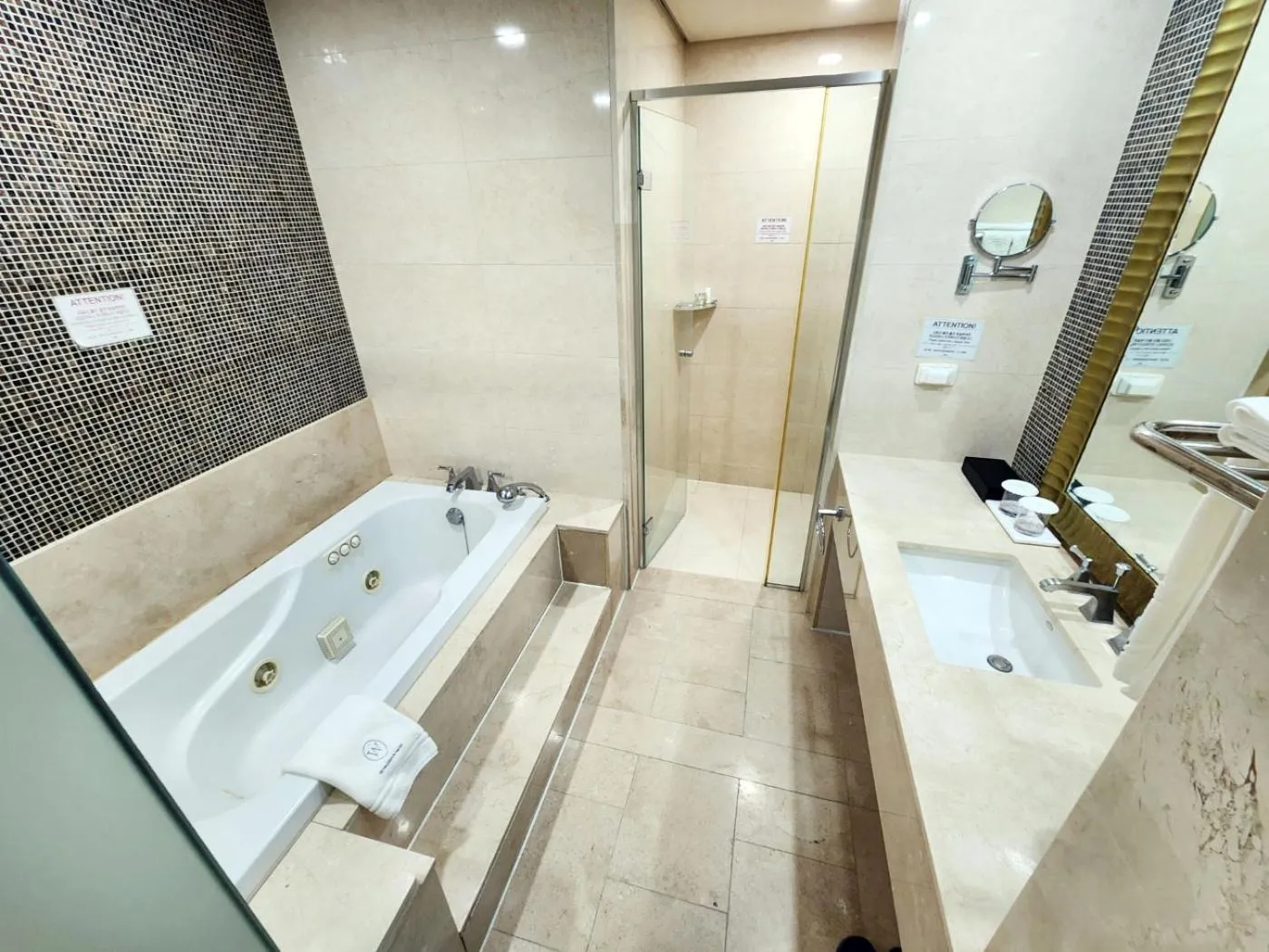 W Residence Hotel Centum City