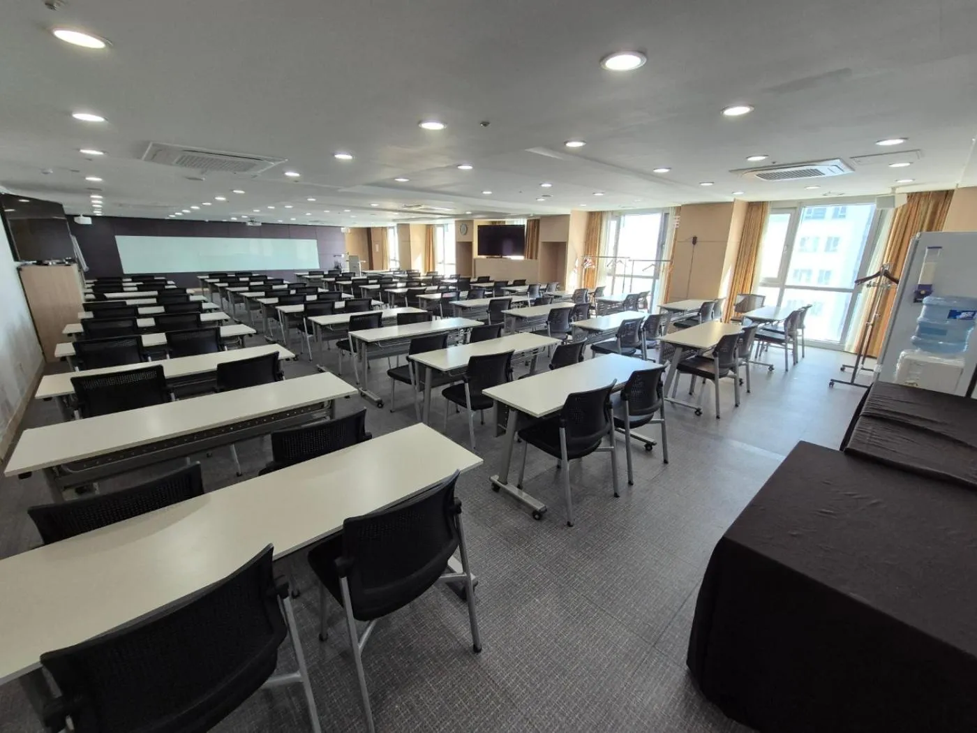 Meeting/conference room in W Residence Hotel Centum City