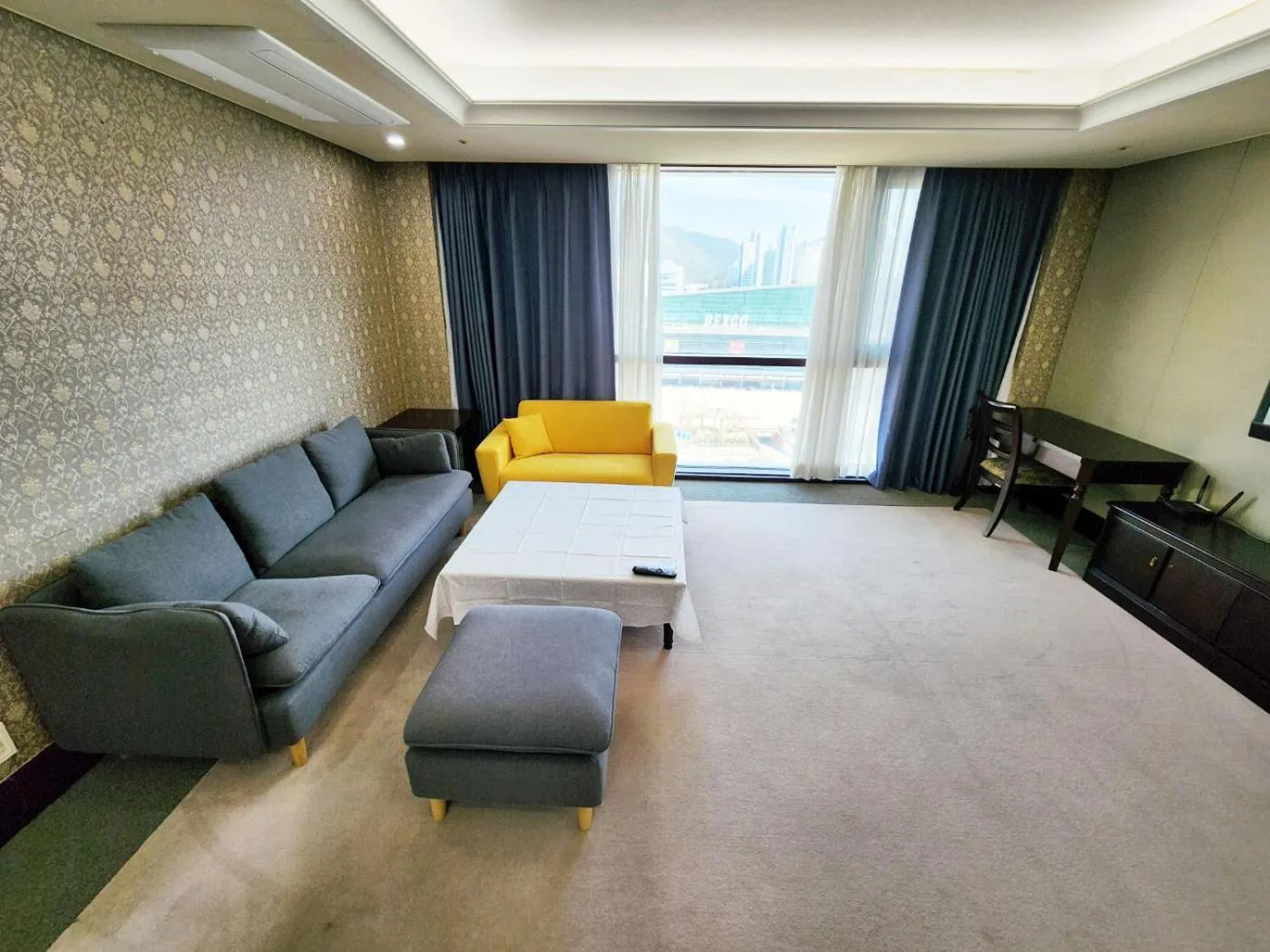 W Residence Hotel Centum City