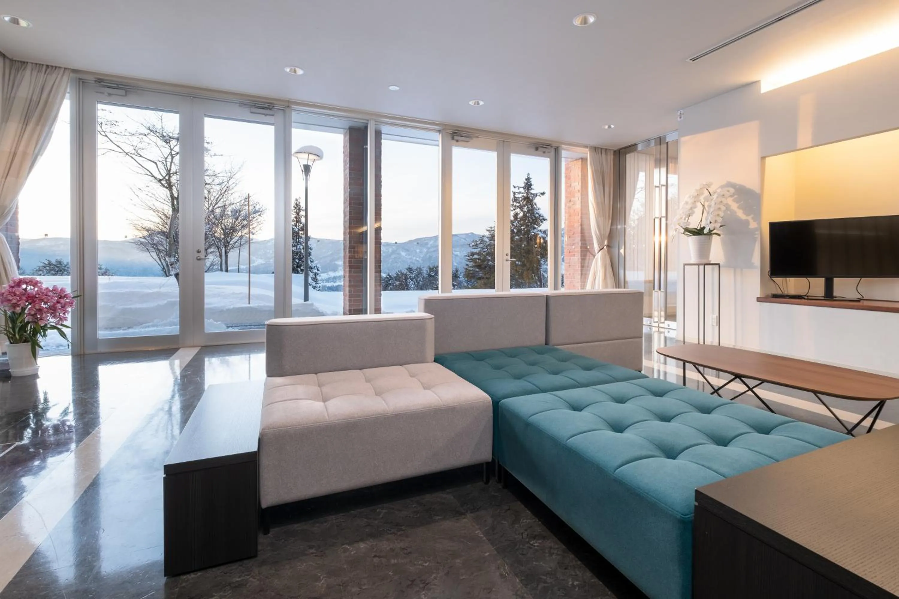 Lobby or reception in HOKURYUKO HOTEL North NAGANO