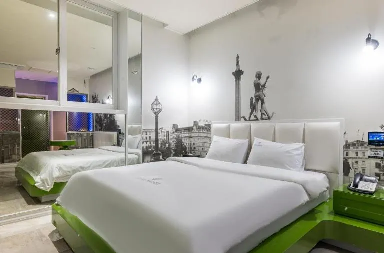 Bed in Zara Hotel Peace Square