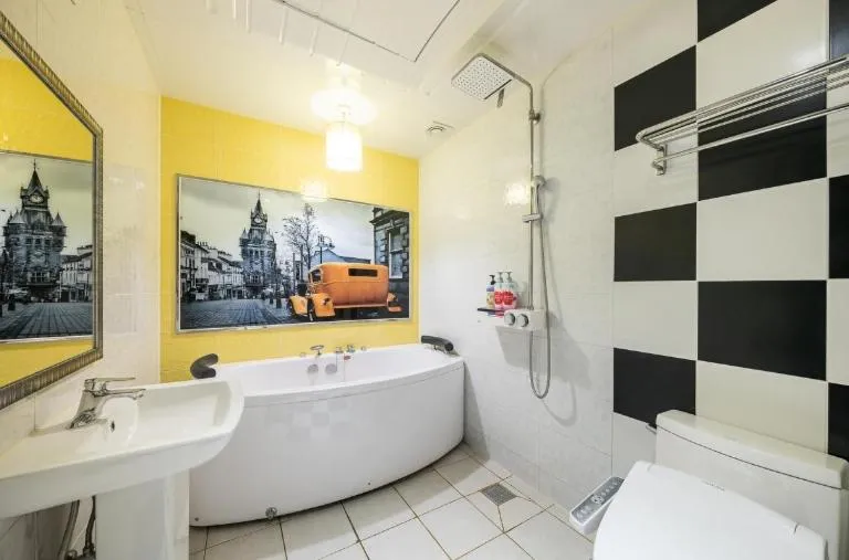 Zara Hotel Peace Square