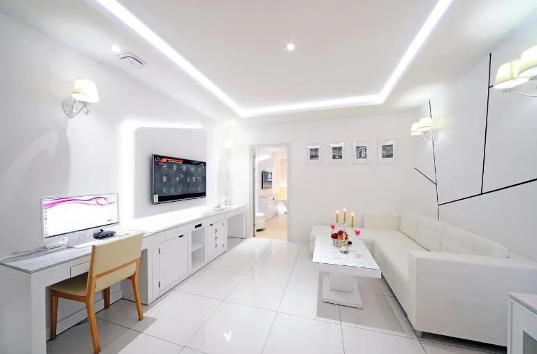 Zara Hotel Peace Square