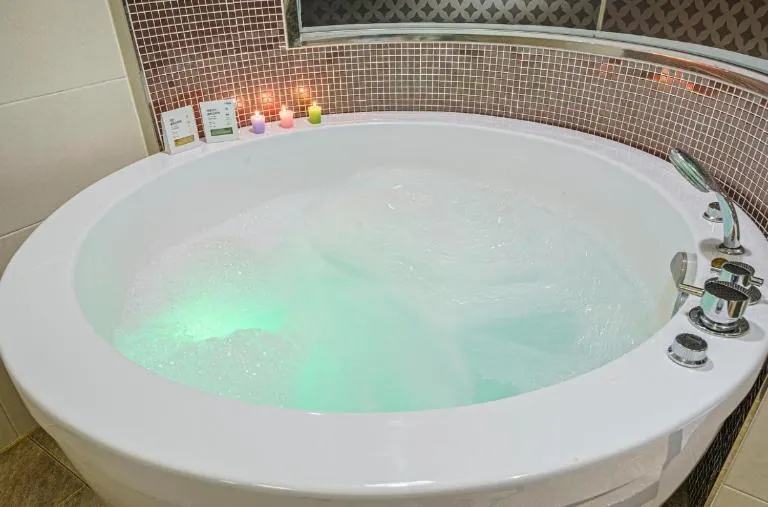 Zara Hotel Peace Square