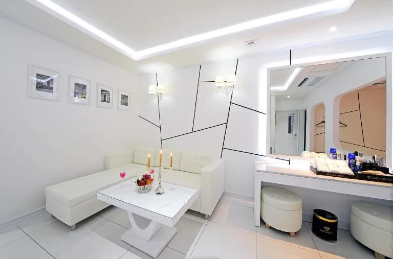 Zara Hotel Peace Square