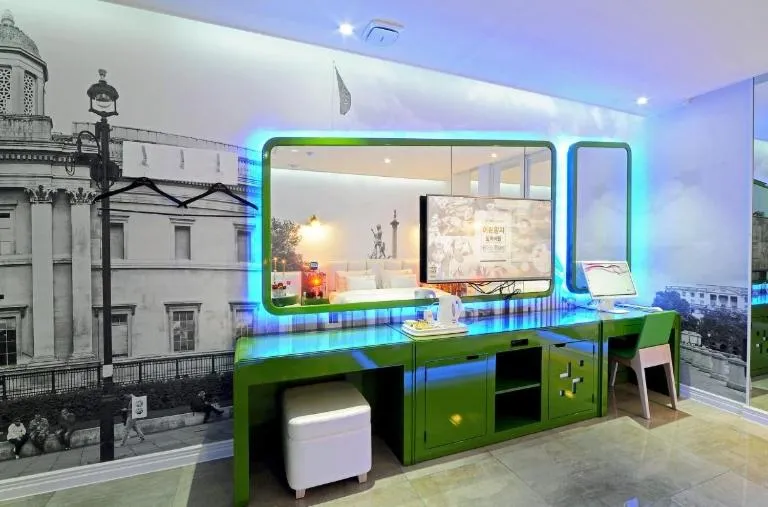 Zara Hotel Peace Square