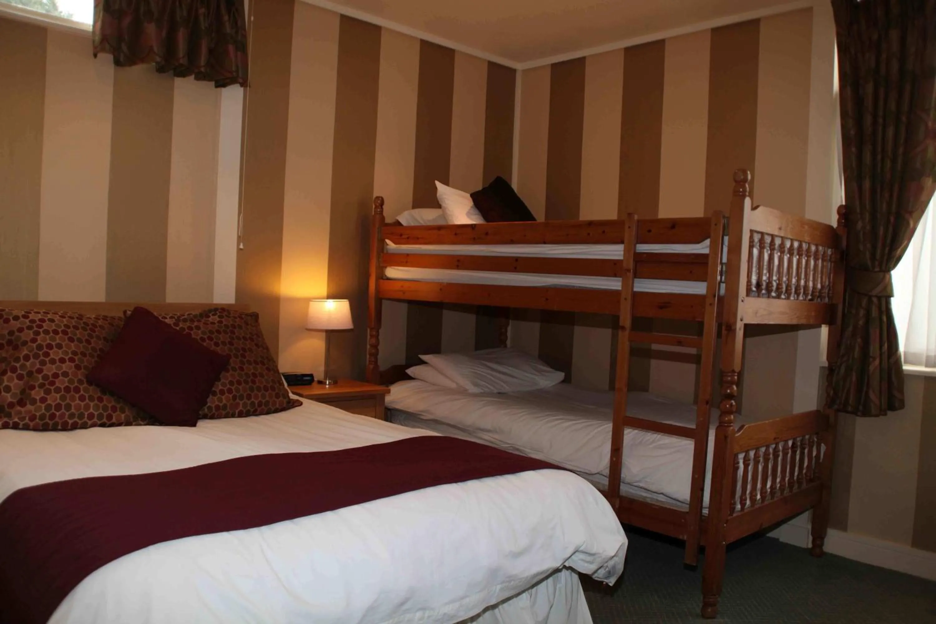 bunk bed, Bed in The Dog & Partridge Country Inn