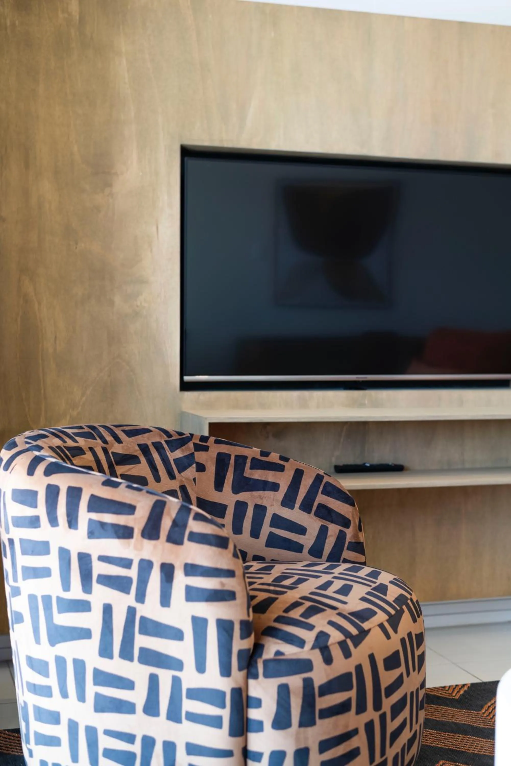 TV and multimedia in Xenia Aparthotel by Totalstay