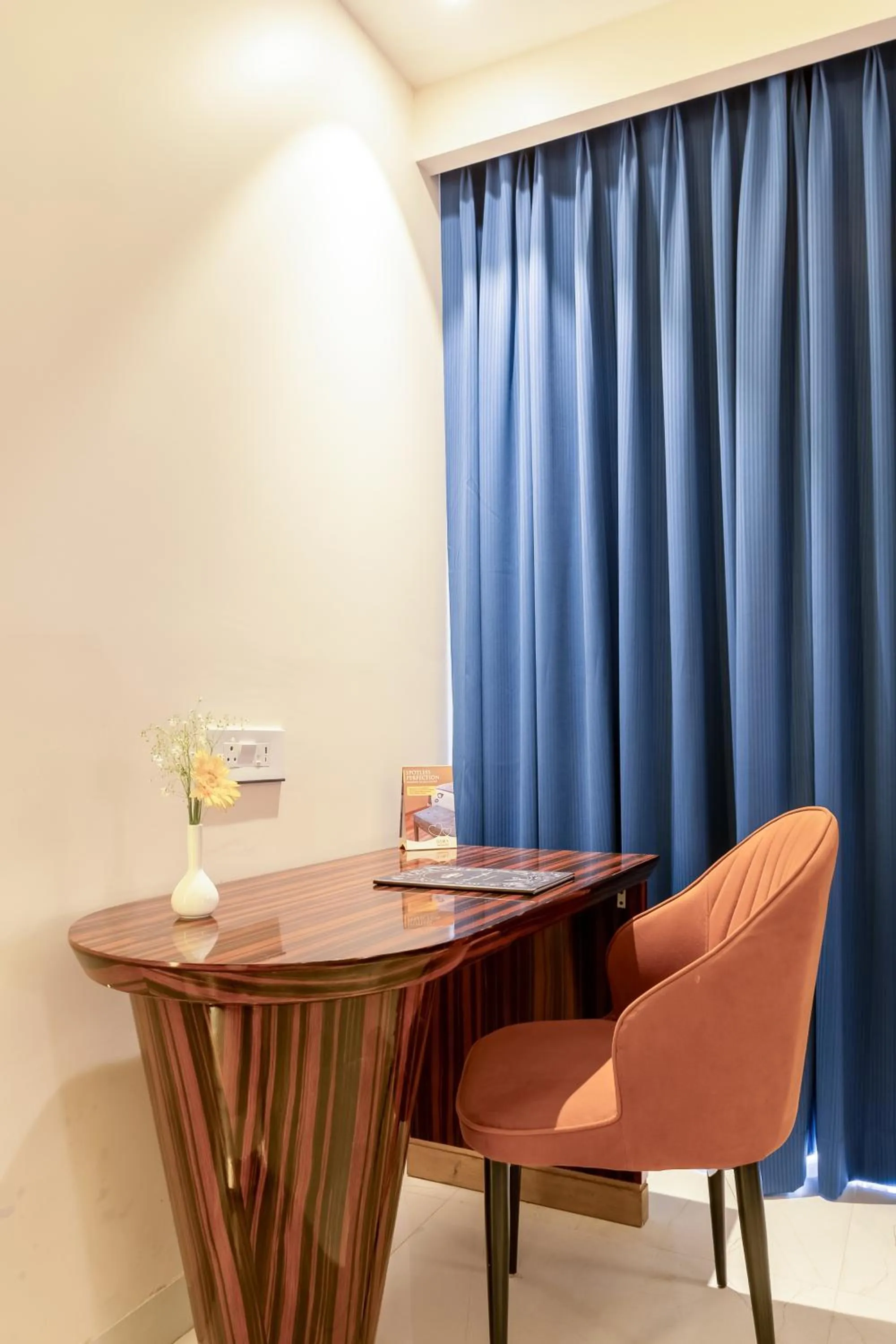 Seating area in Hotel Bawa Gurgaon Medanta