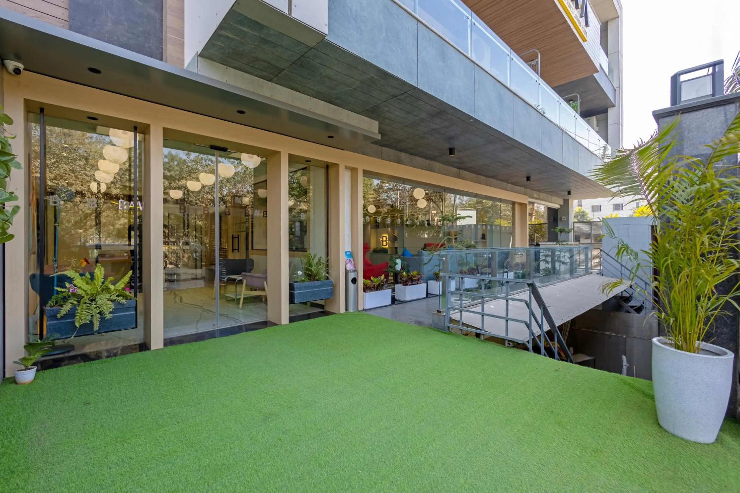 Facade/entrance in Hotel Bawa Gurgaon Medanta