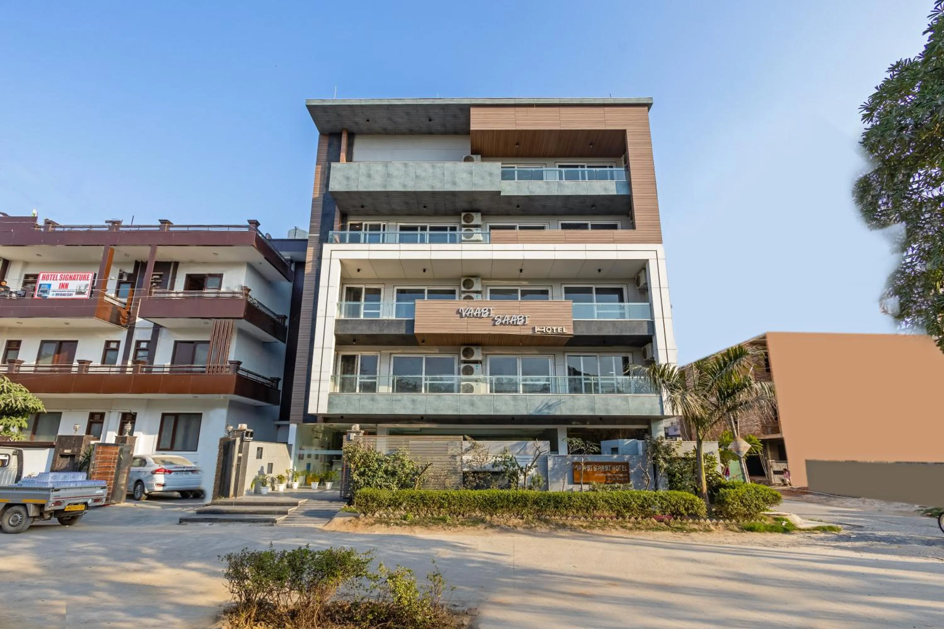 Property building in Hotel Bawa Gurgaon Medanta