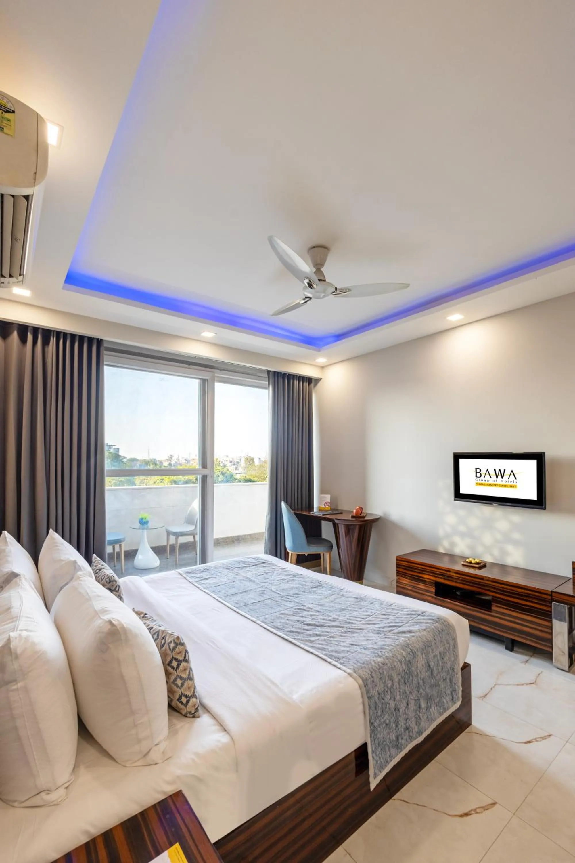 Bed in Hotel Bawa Gurgaon Medanta