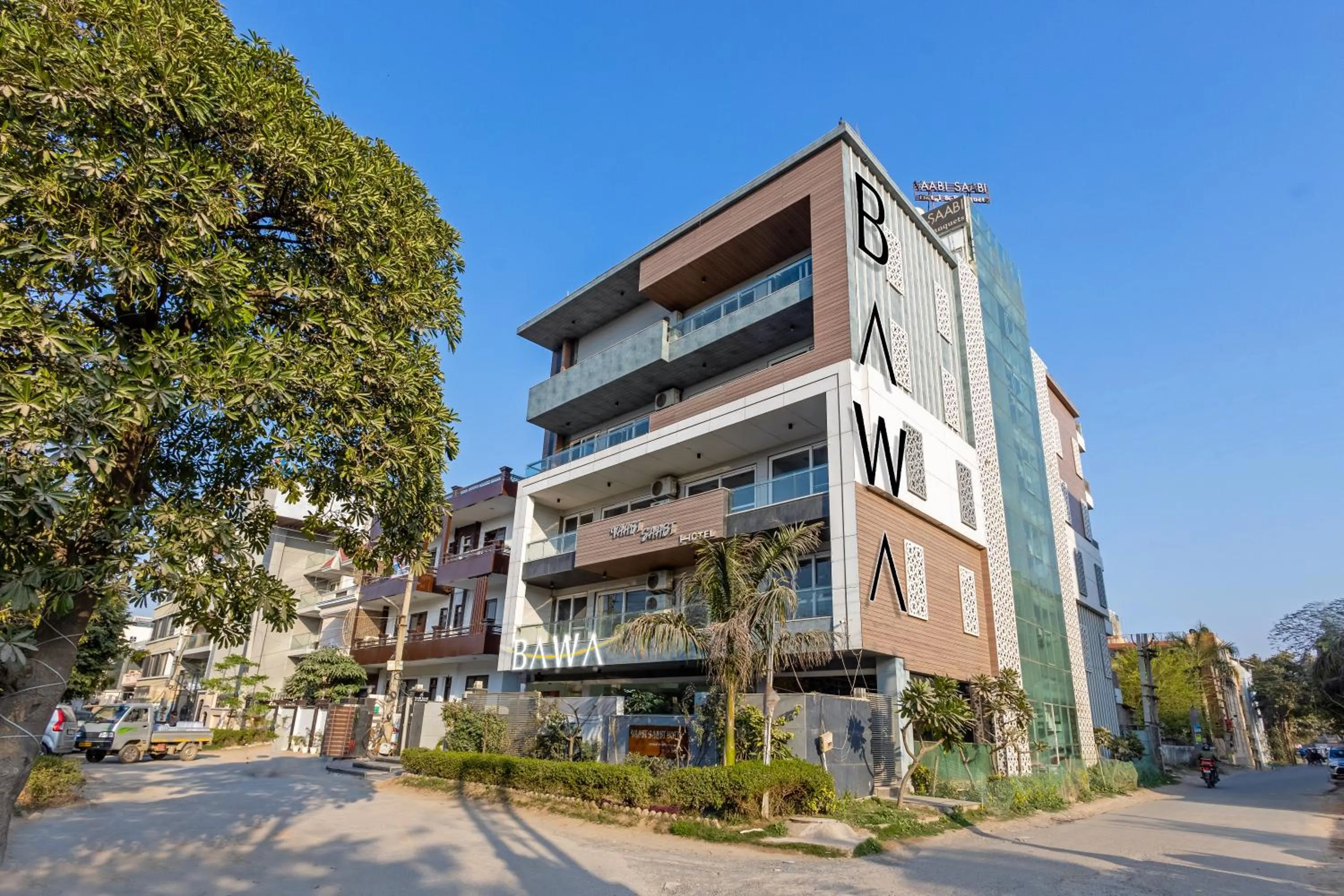 Property building in Hotel Bawa Gurgaon Medanta