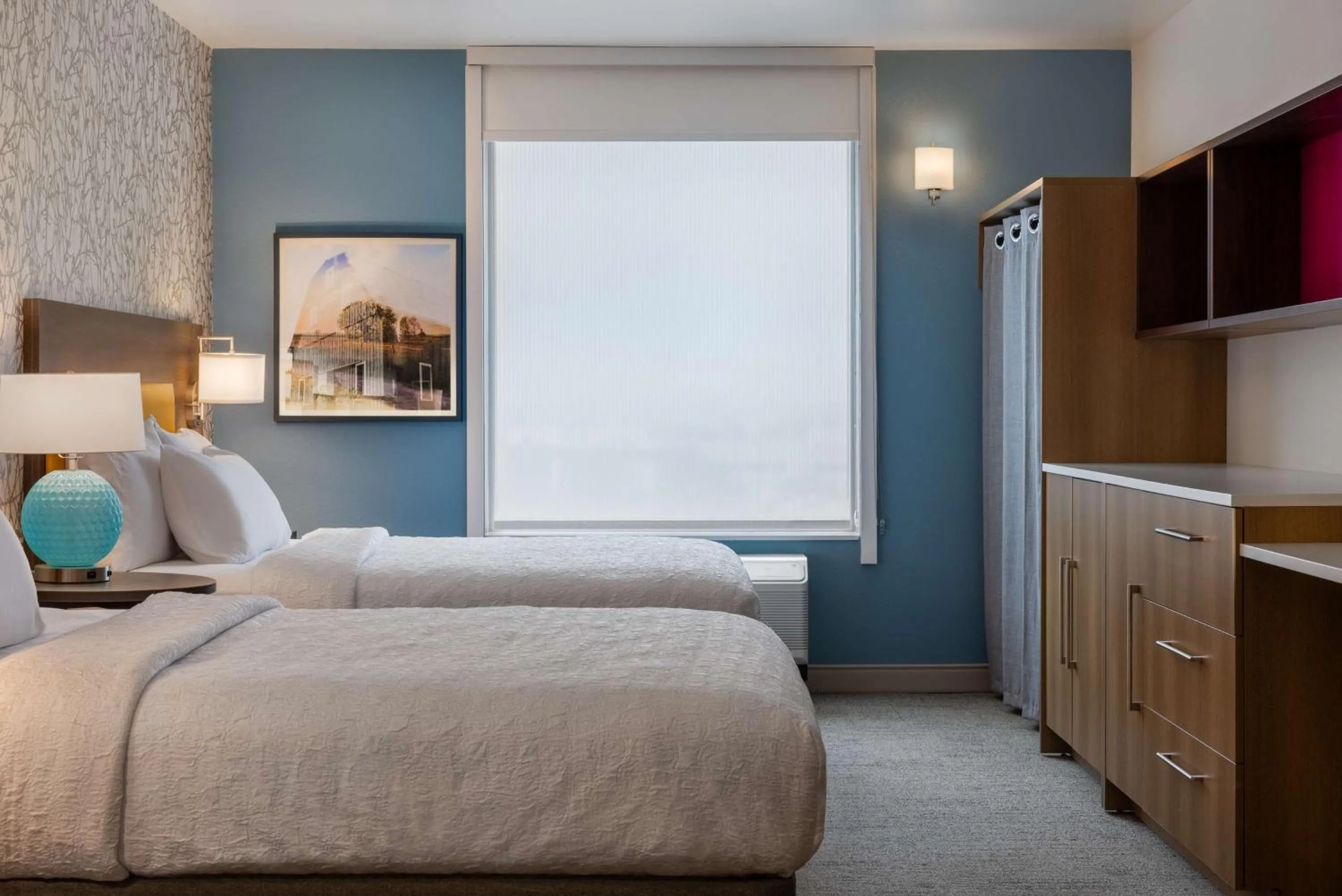 Bed in Home2 Suites By Hilton Ankeny