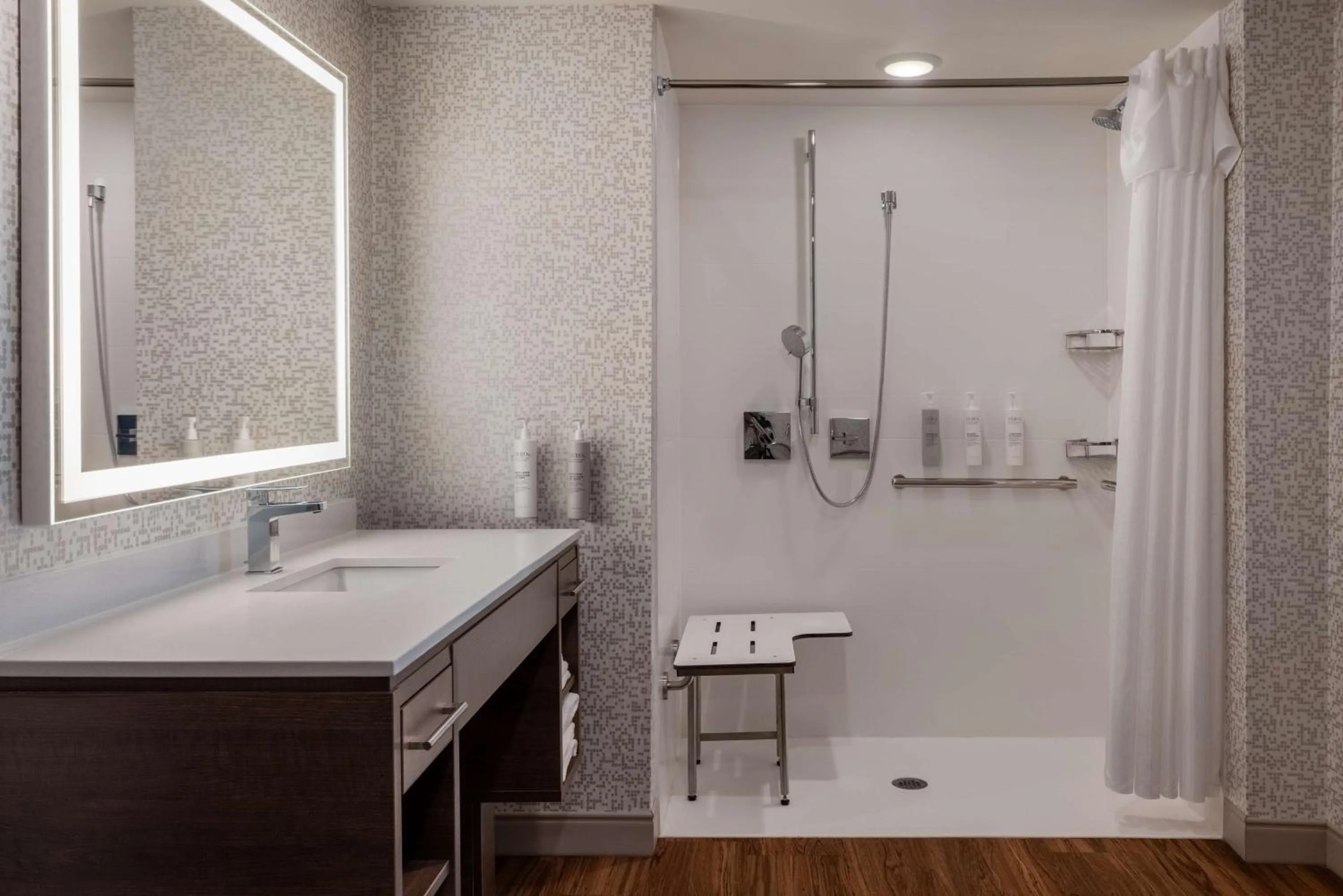 Shower in Home2 Suites By Hilton Ankeny
