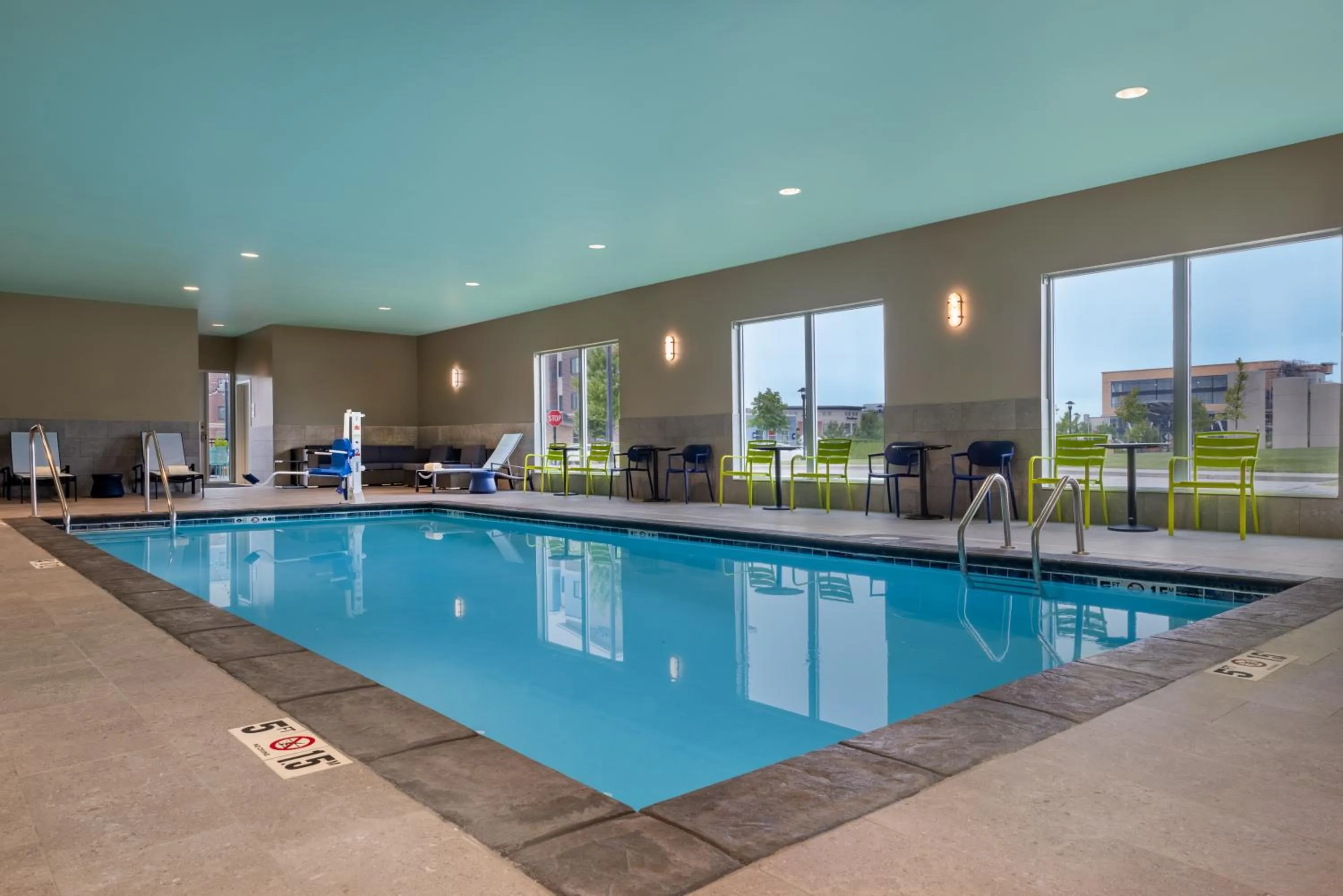 Swimming pool in Tru By Hilton Ankeny