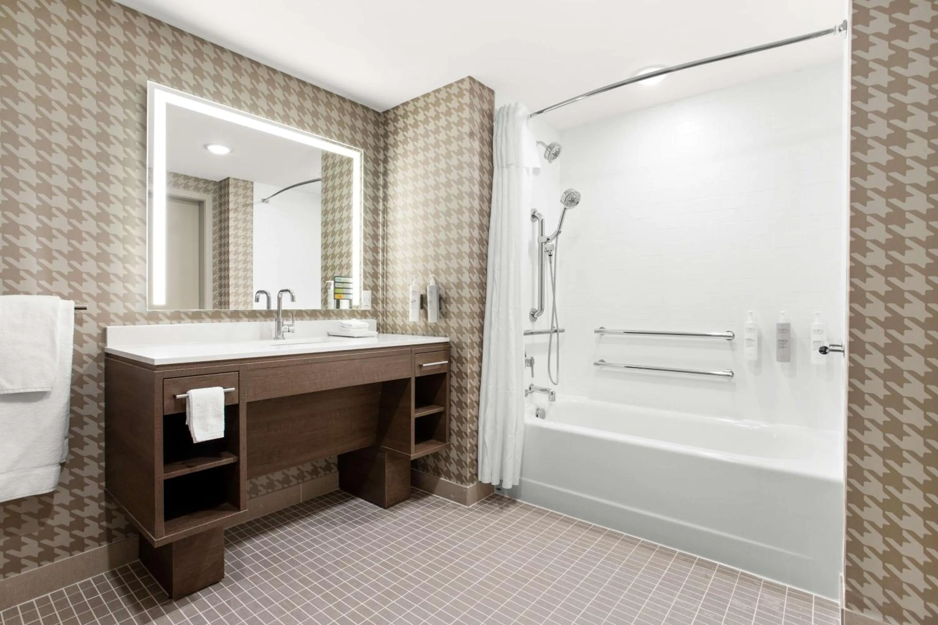 Bathroom in Home2 Suites By Hilton Owatonna