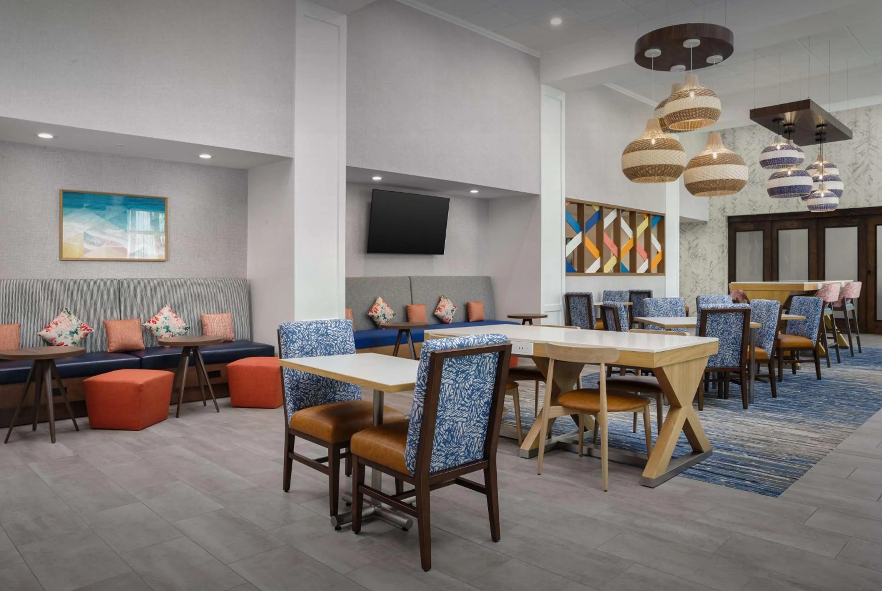 Breakfast in Hampton Inn & Suites Naples South