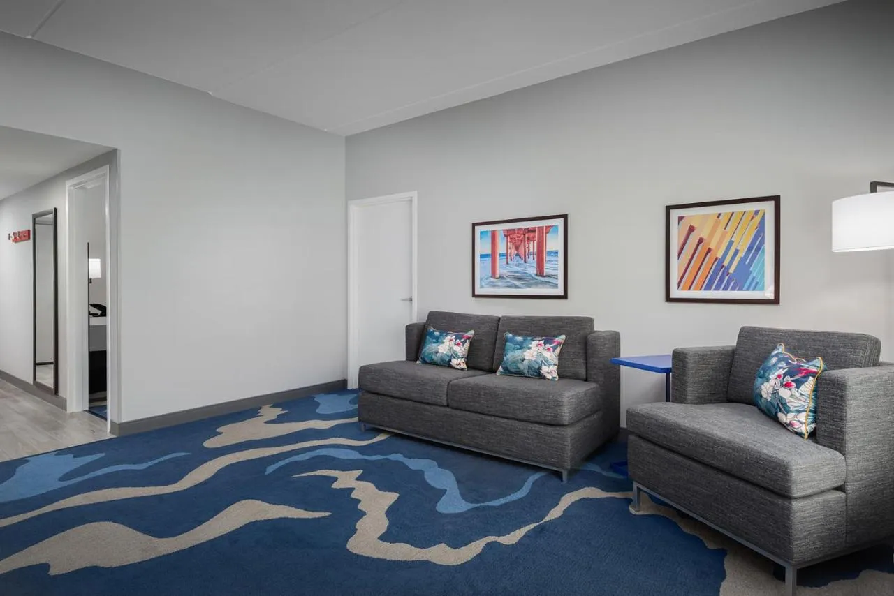 Living room in Hampton Inn & Suites Naples South