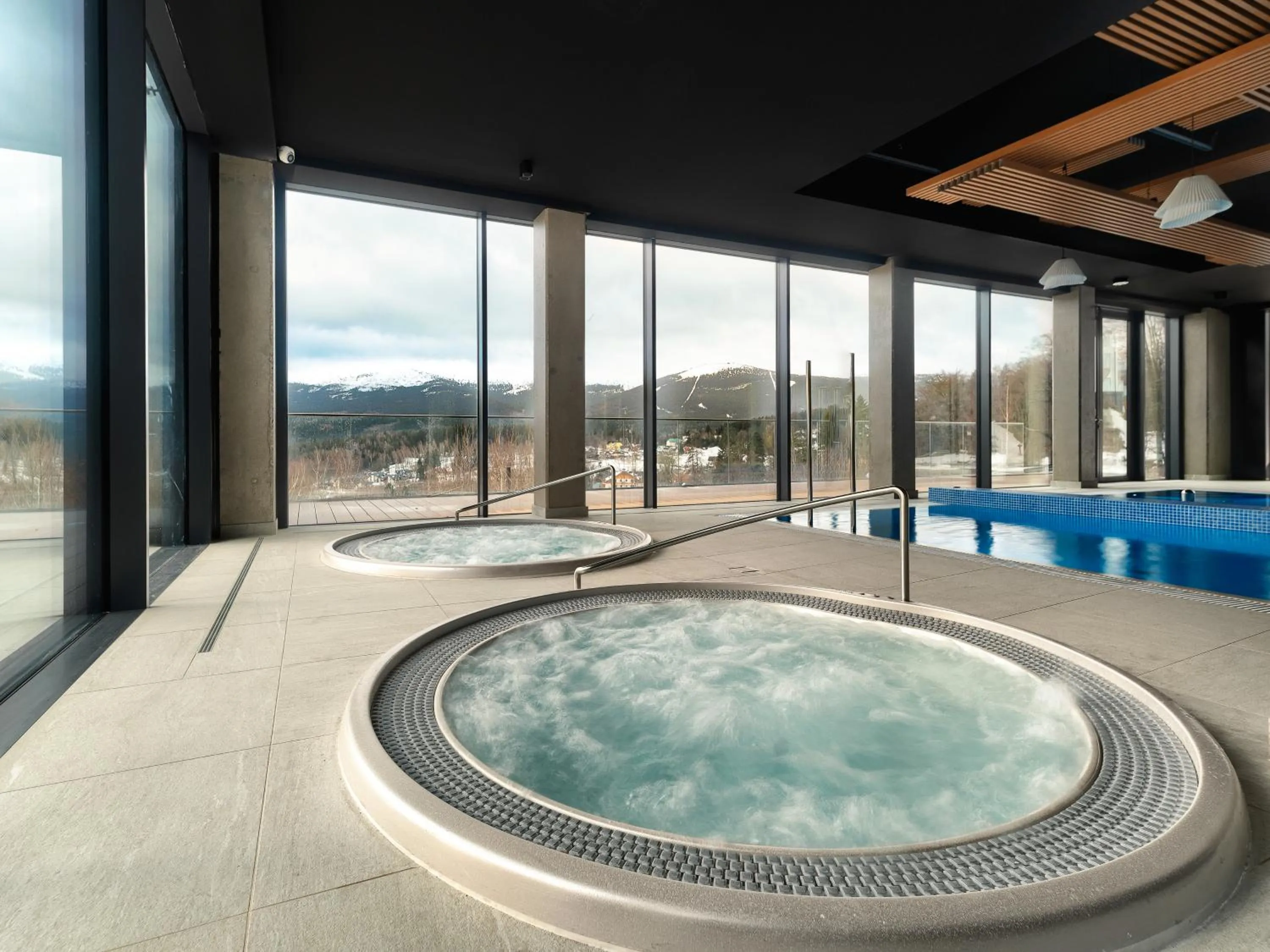 Hot Tub in Happy Valley Resort Szklarska Poręba