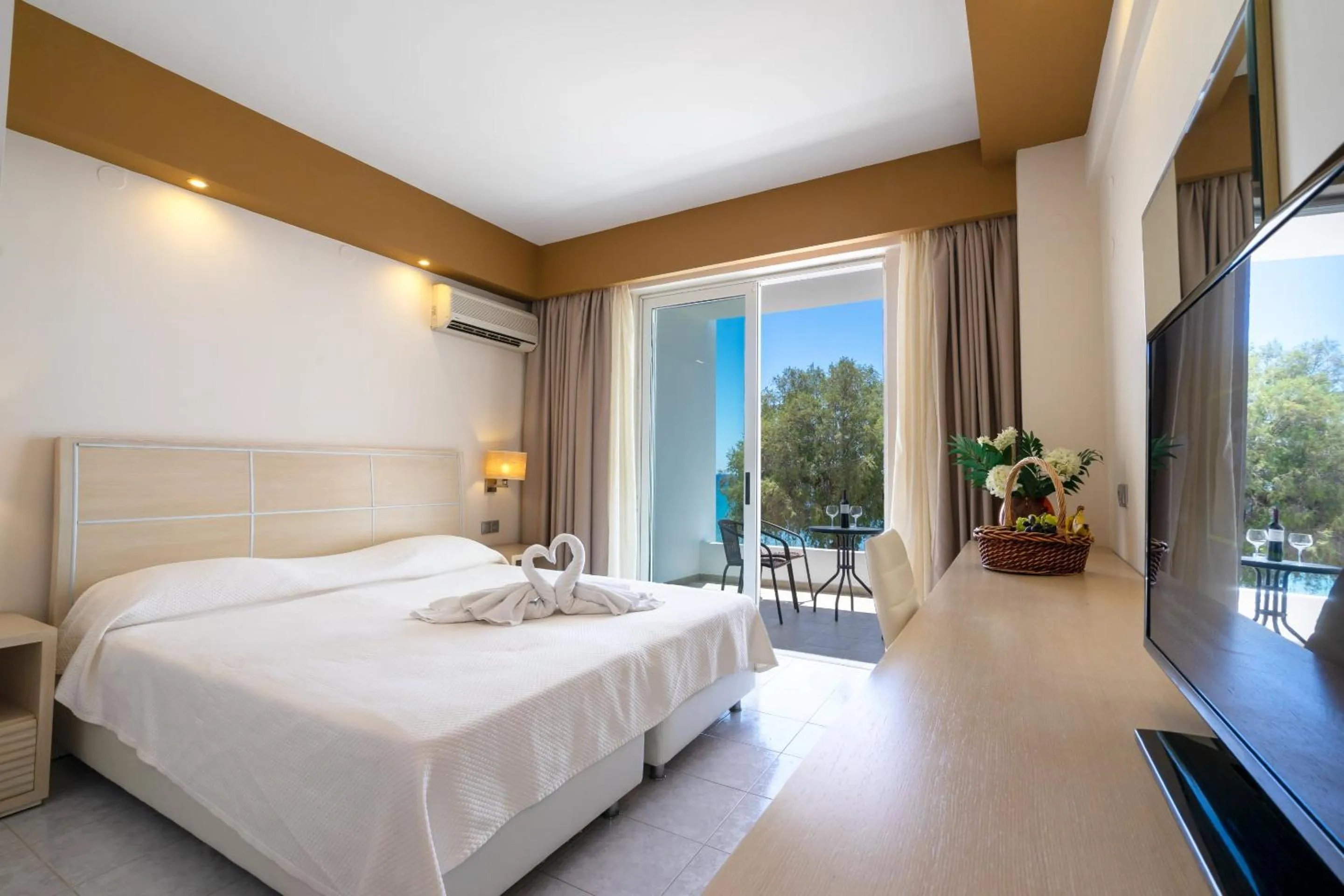 Bedroom in Kamari Beach