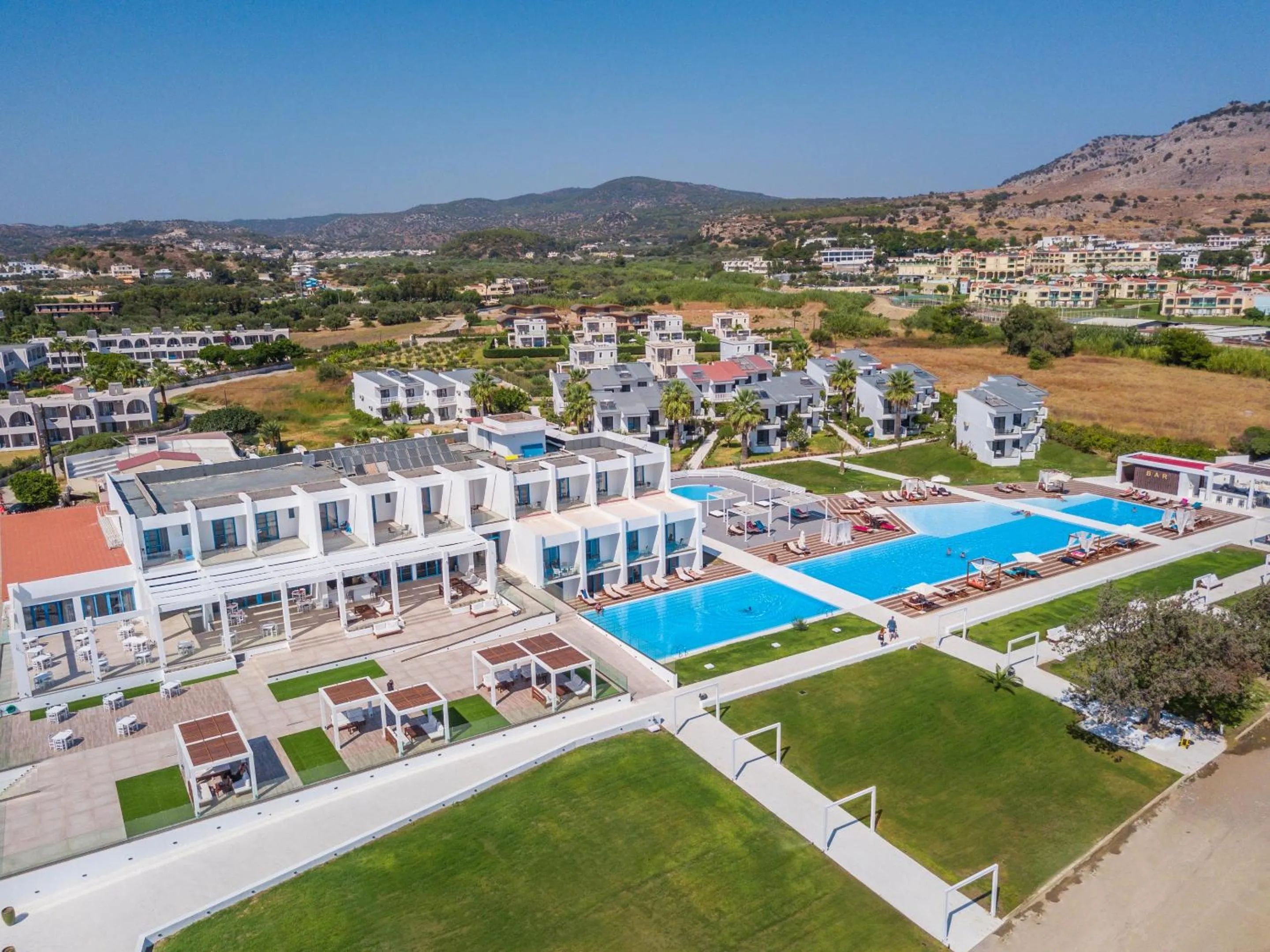 Property building in Kamari Beach