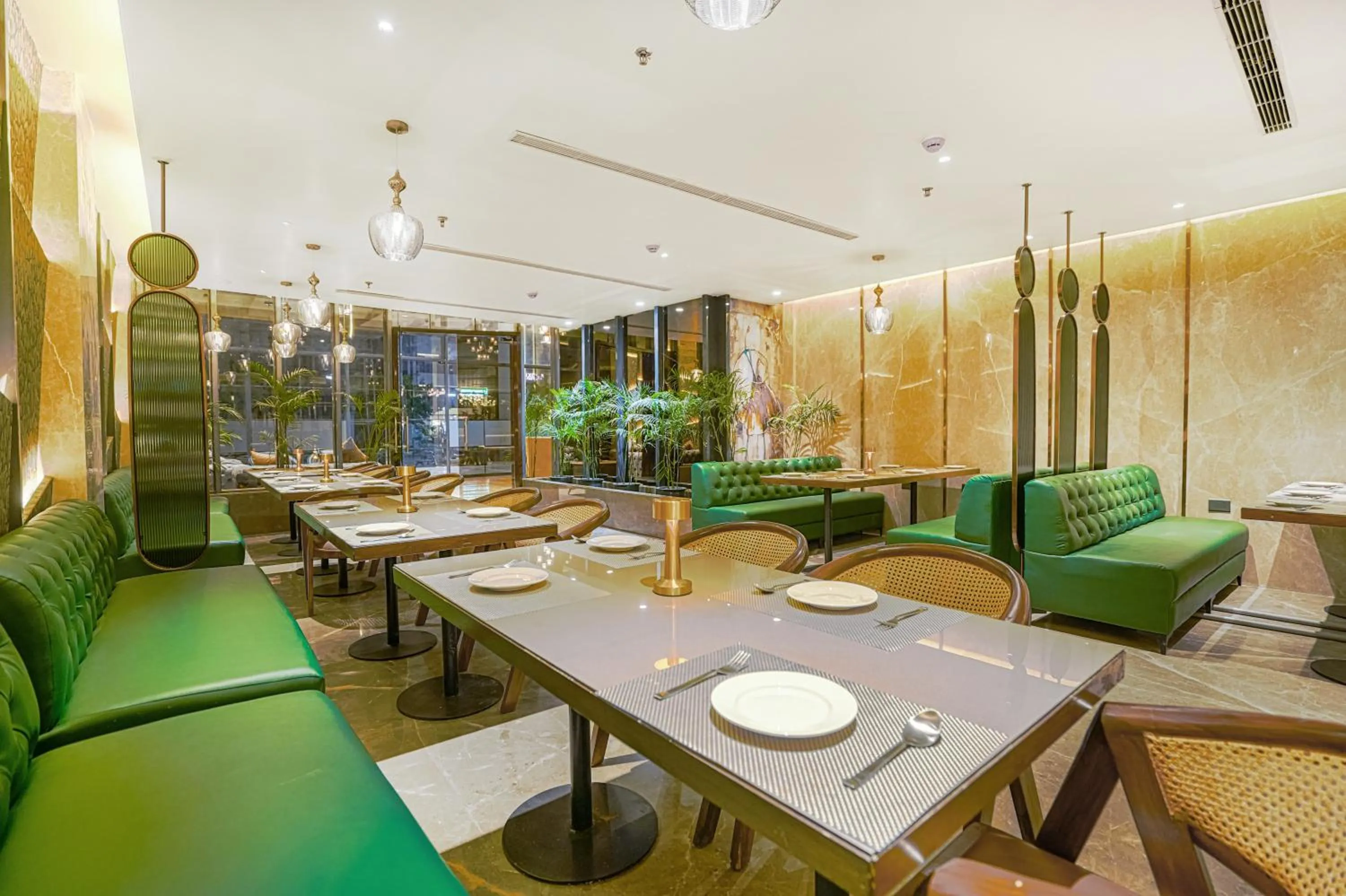 Restaurant/places to eat in Hotel Levelup Signature