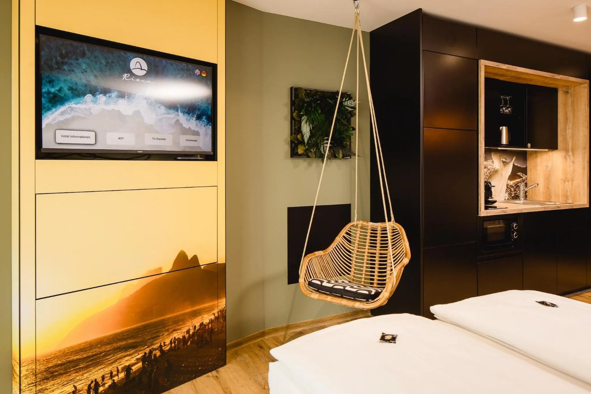 Photo of the whole room, Bed in Rioca Frankfurt Posto 7