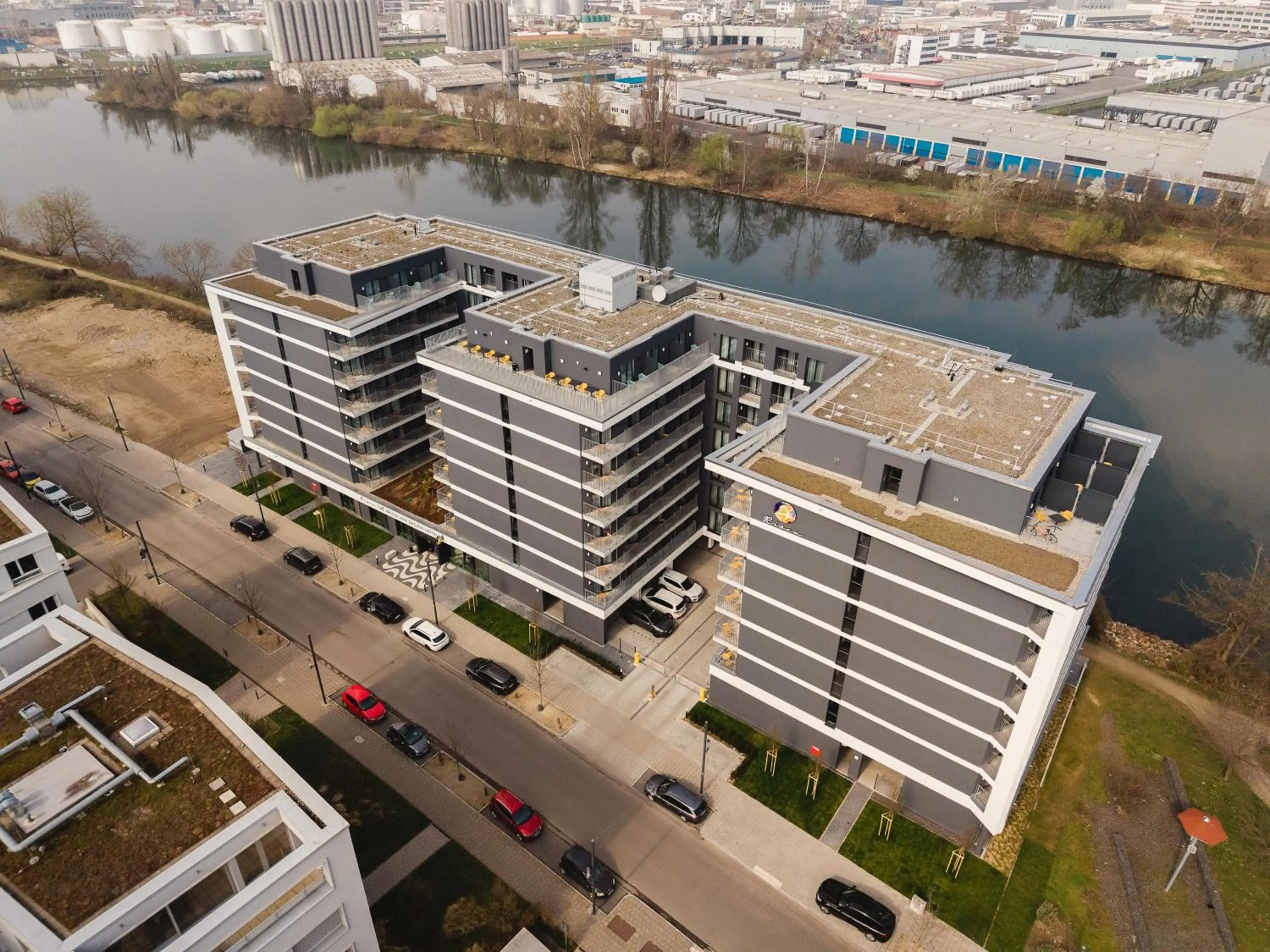 Property building in Rioca Hafeninsel Posto 8