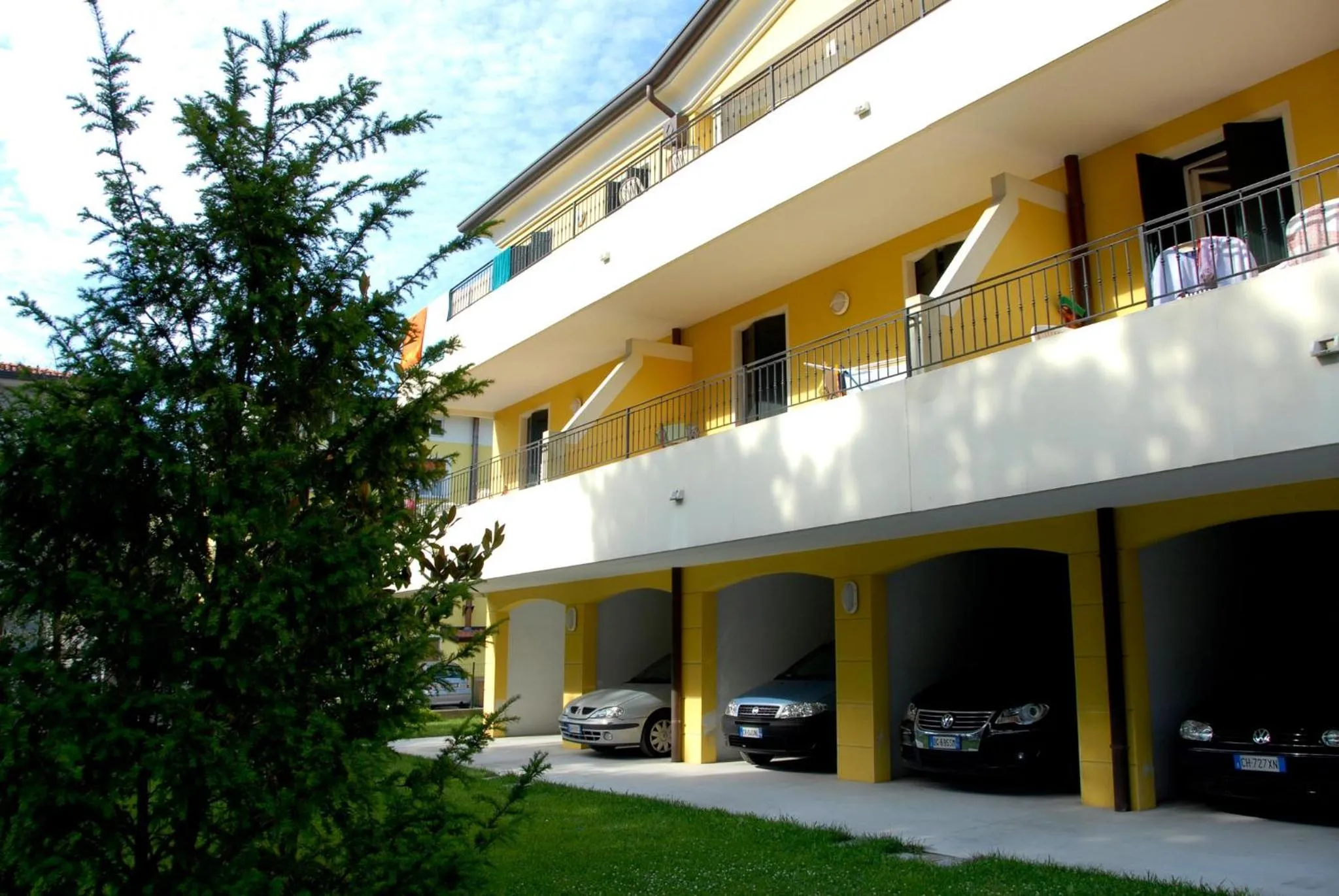 Bright apartment with ac 350m far the sea