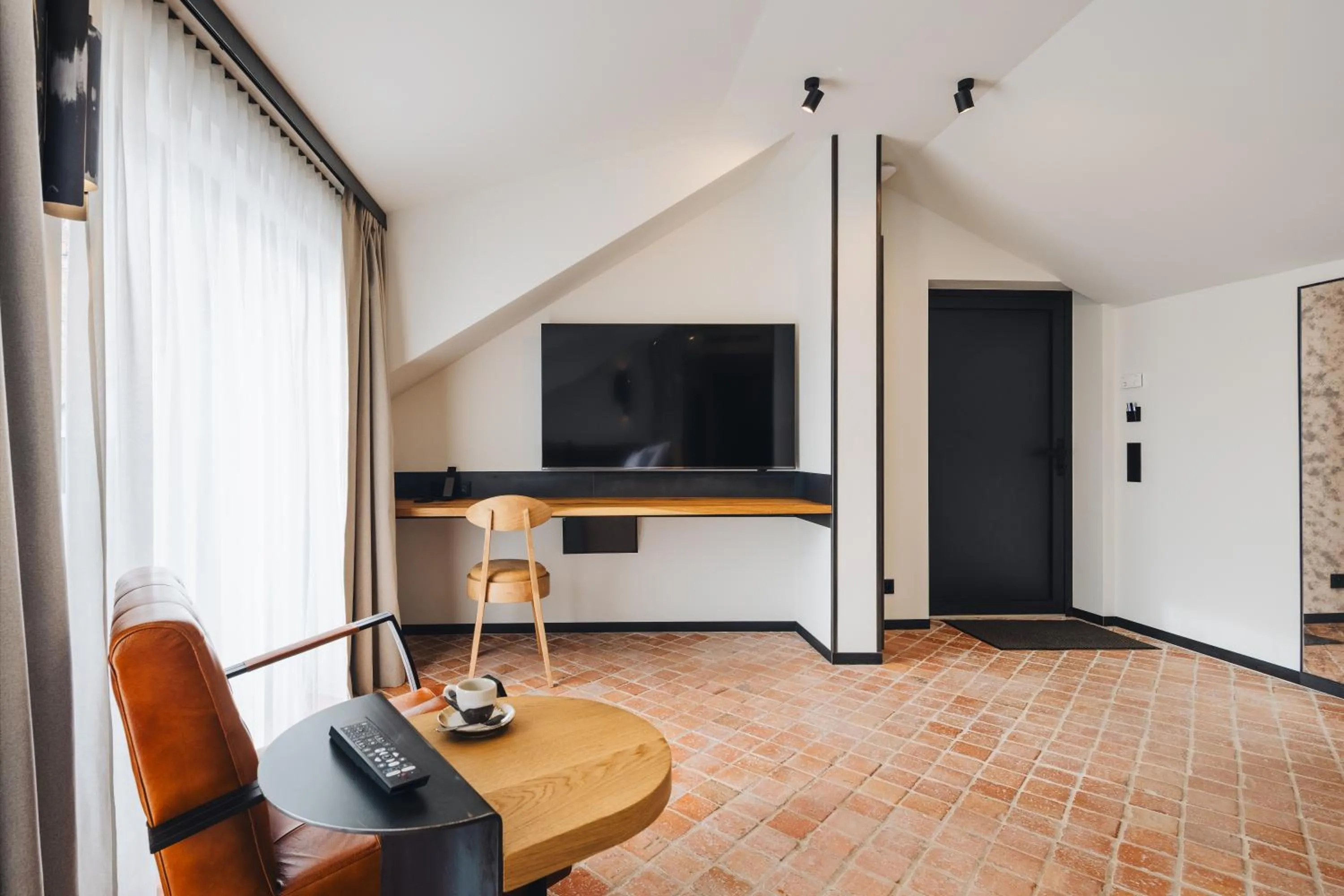 TV and multimedia in Nomadic Urban Premium Suites