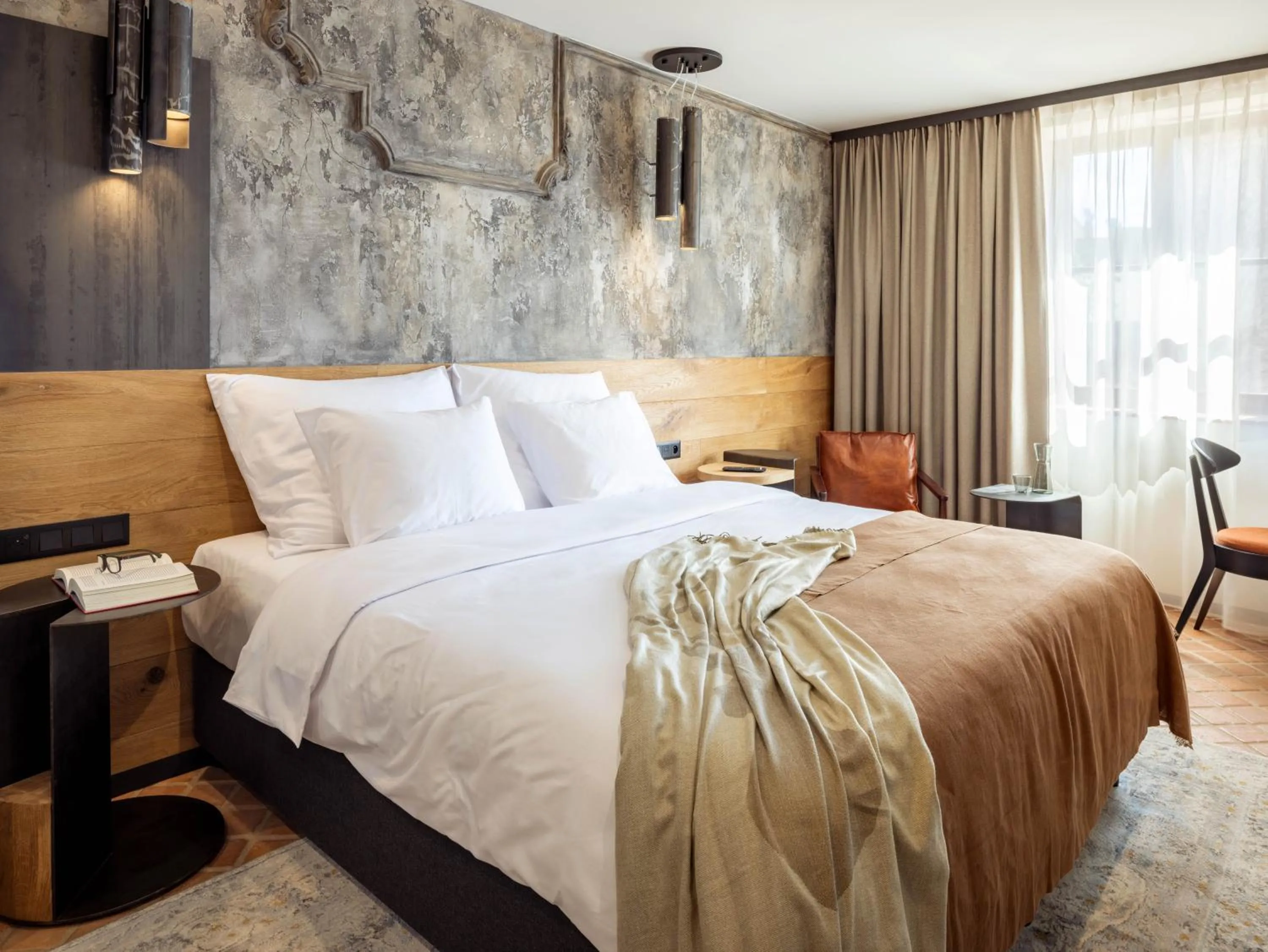 Bed in Nomadic Urban Premium Suites