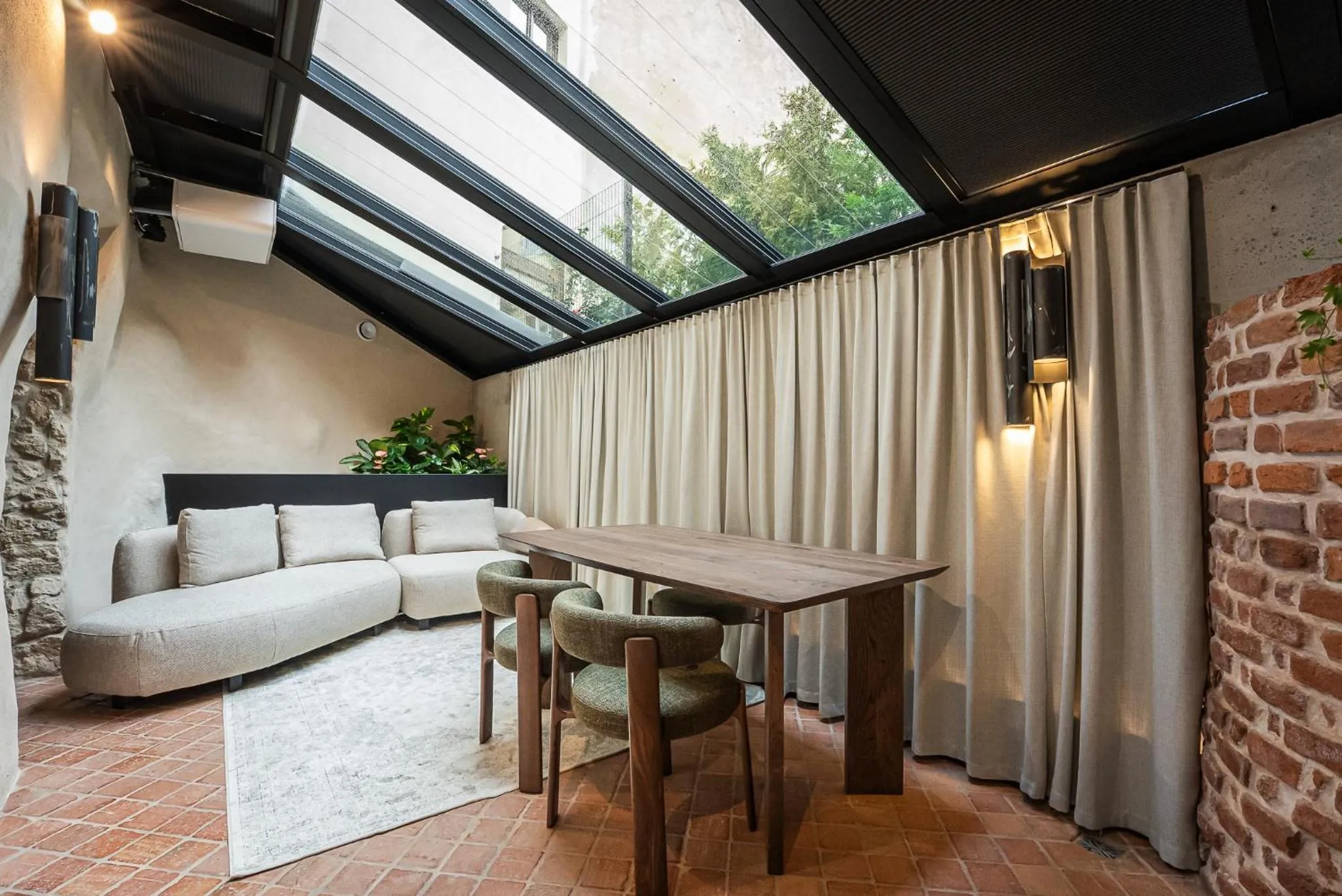 Living room in Nomadic Urban Premium Suites