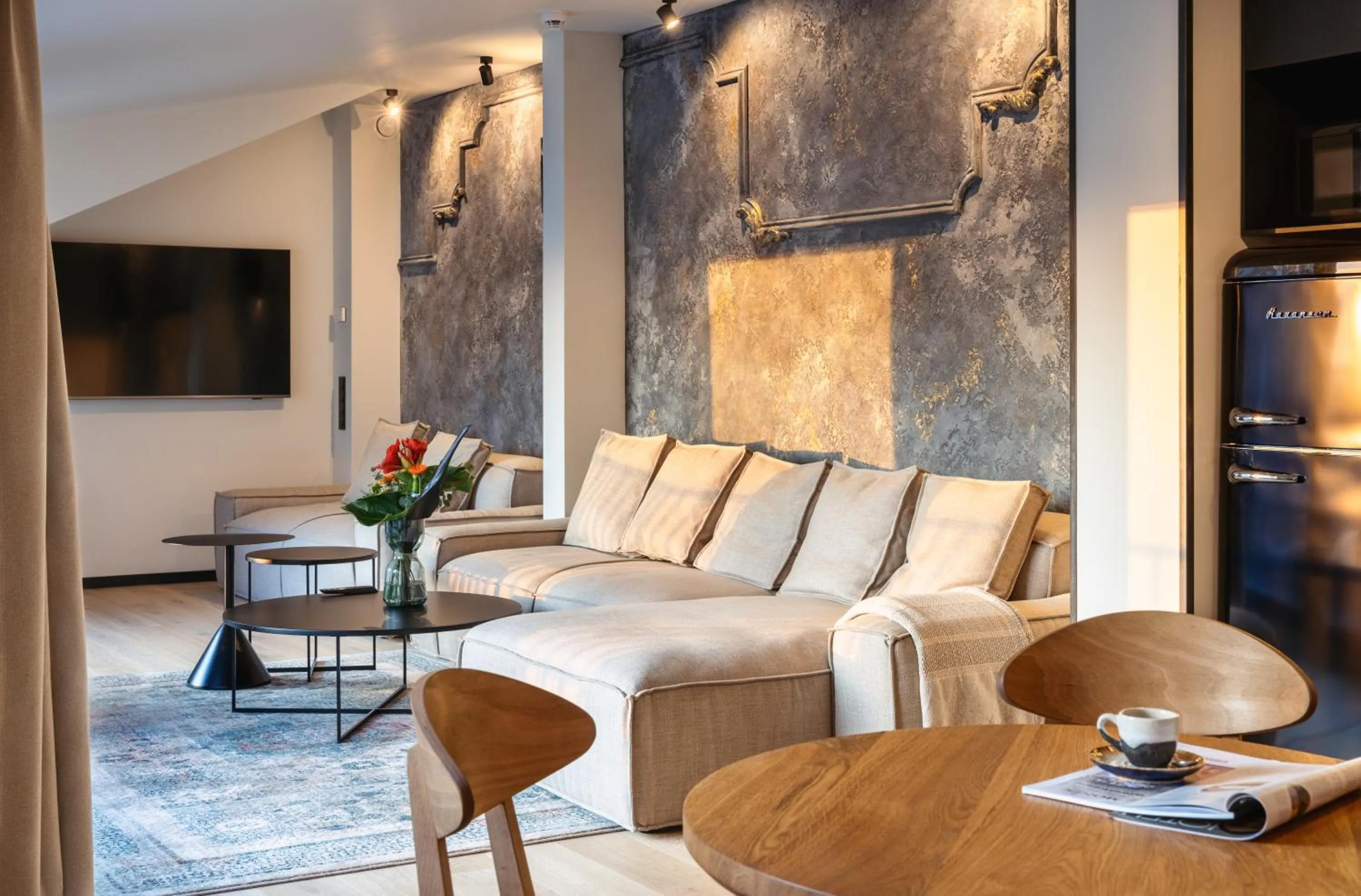 Kitchen or kitchenette in Nomadic Urban Premium Suites