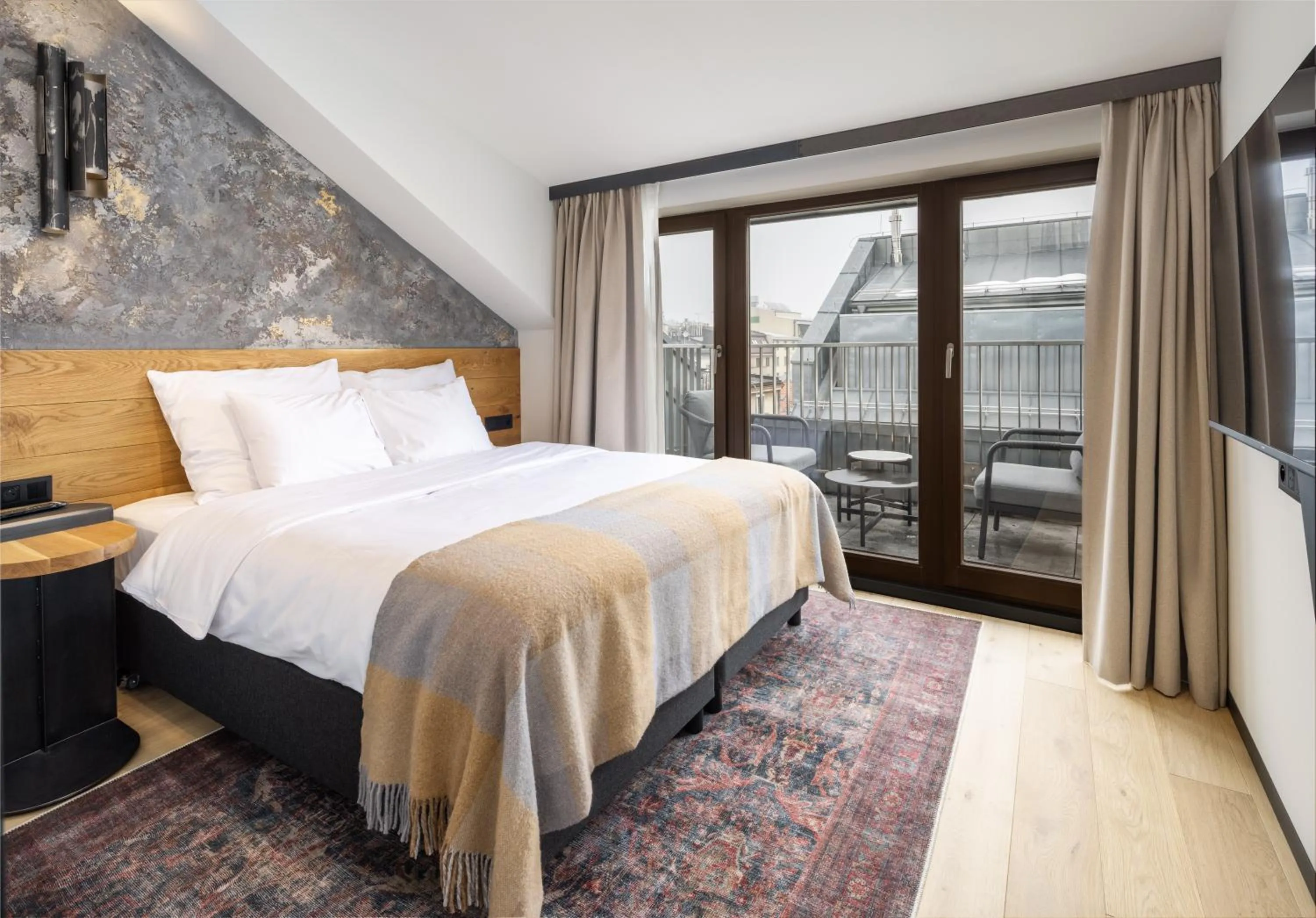 Bed in Nomadic Urban Premium Suites