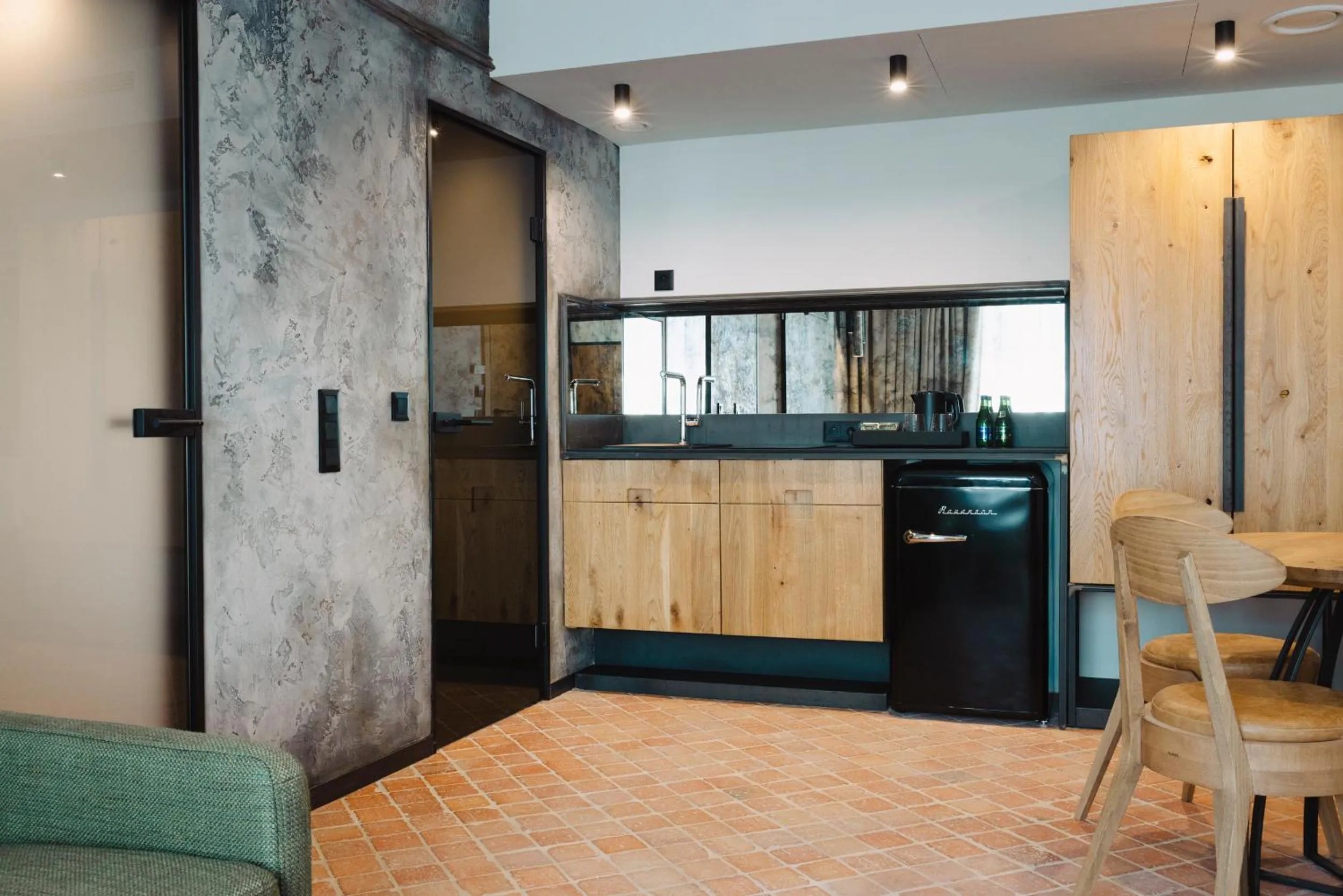Kitchen or kitchenette in Nomadic Urban Premium Suites