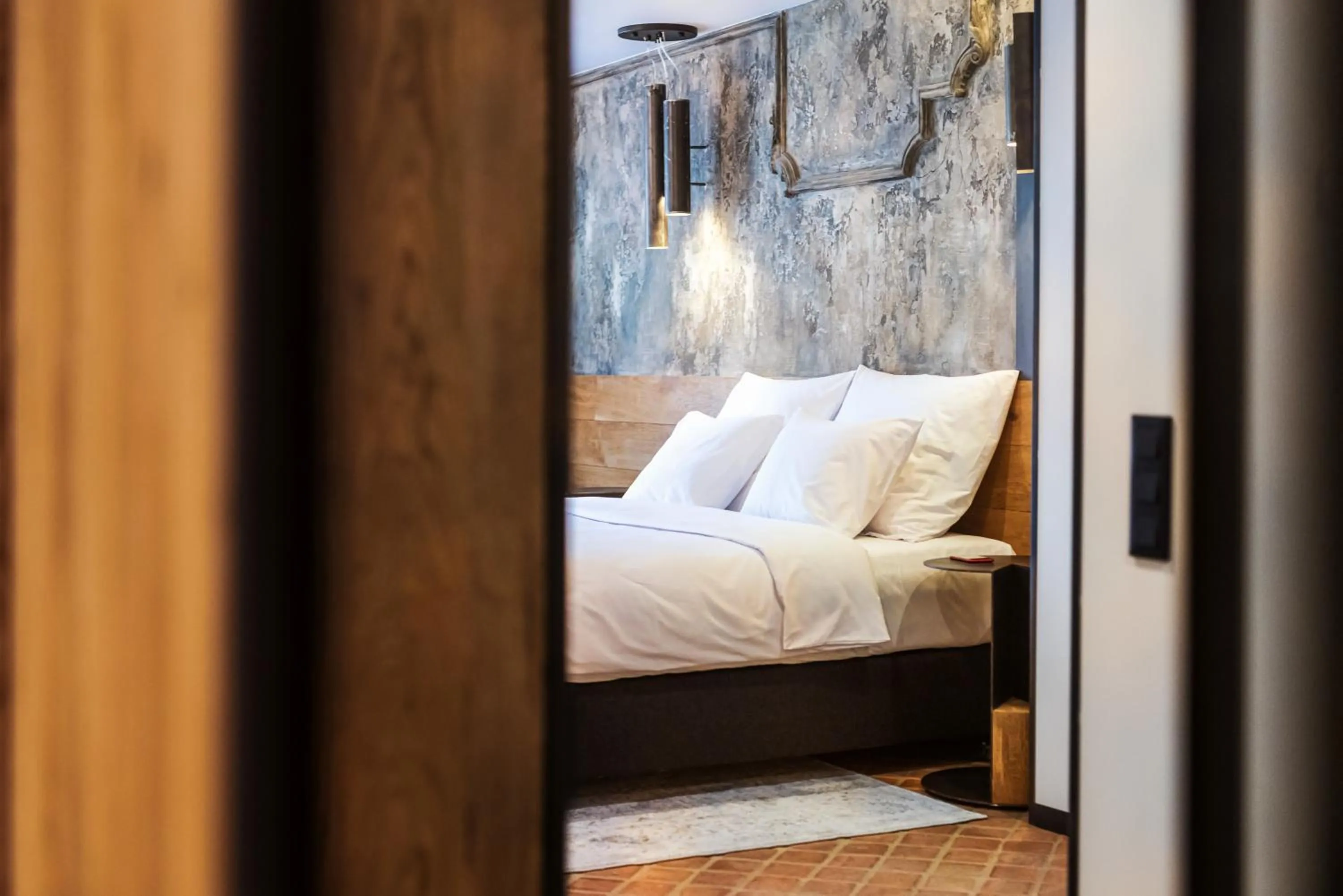 Bed in Nomadic Urban Premium Suites