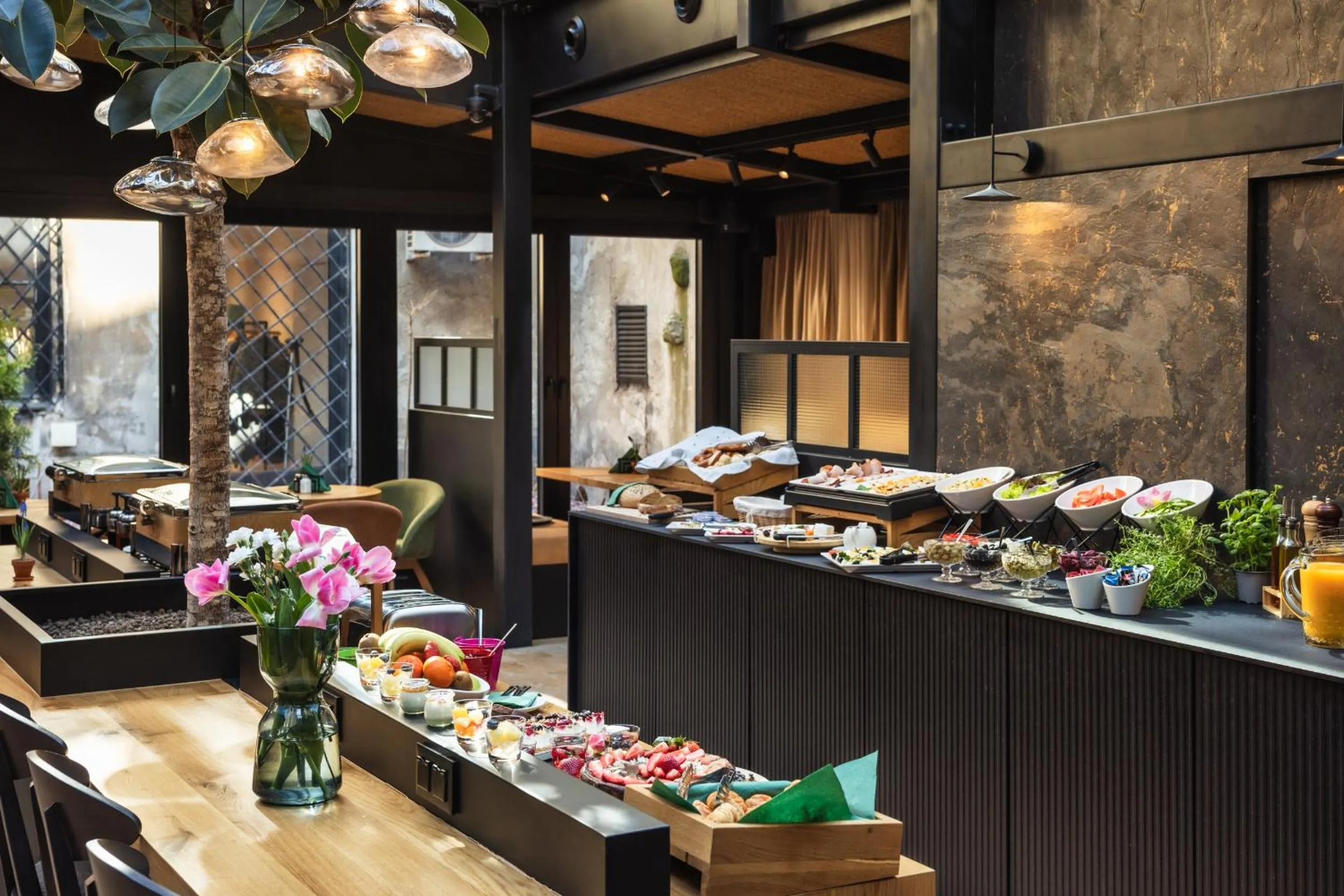 Buffet breakfast in Nomadic Urban Premium Suites