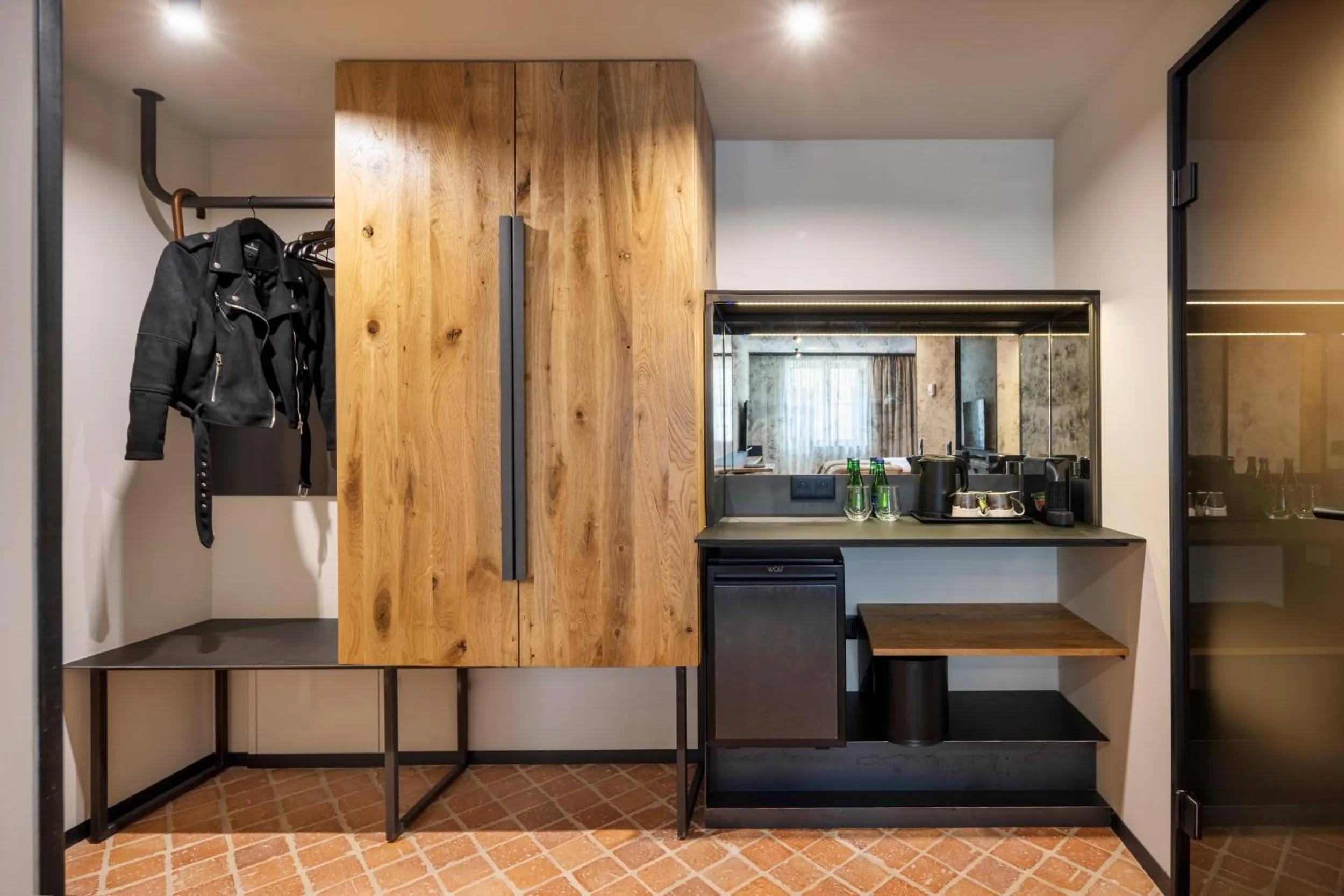 Coffee/tea facilities in Nomadic Urban Premium Suites