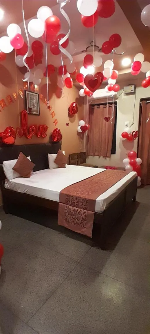 Bed in Hotel Gokul Grand