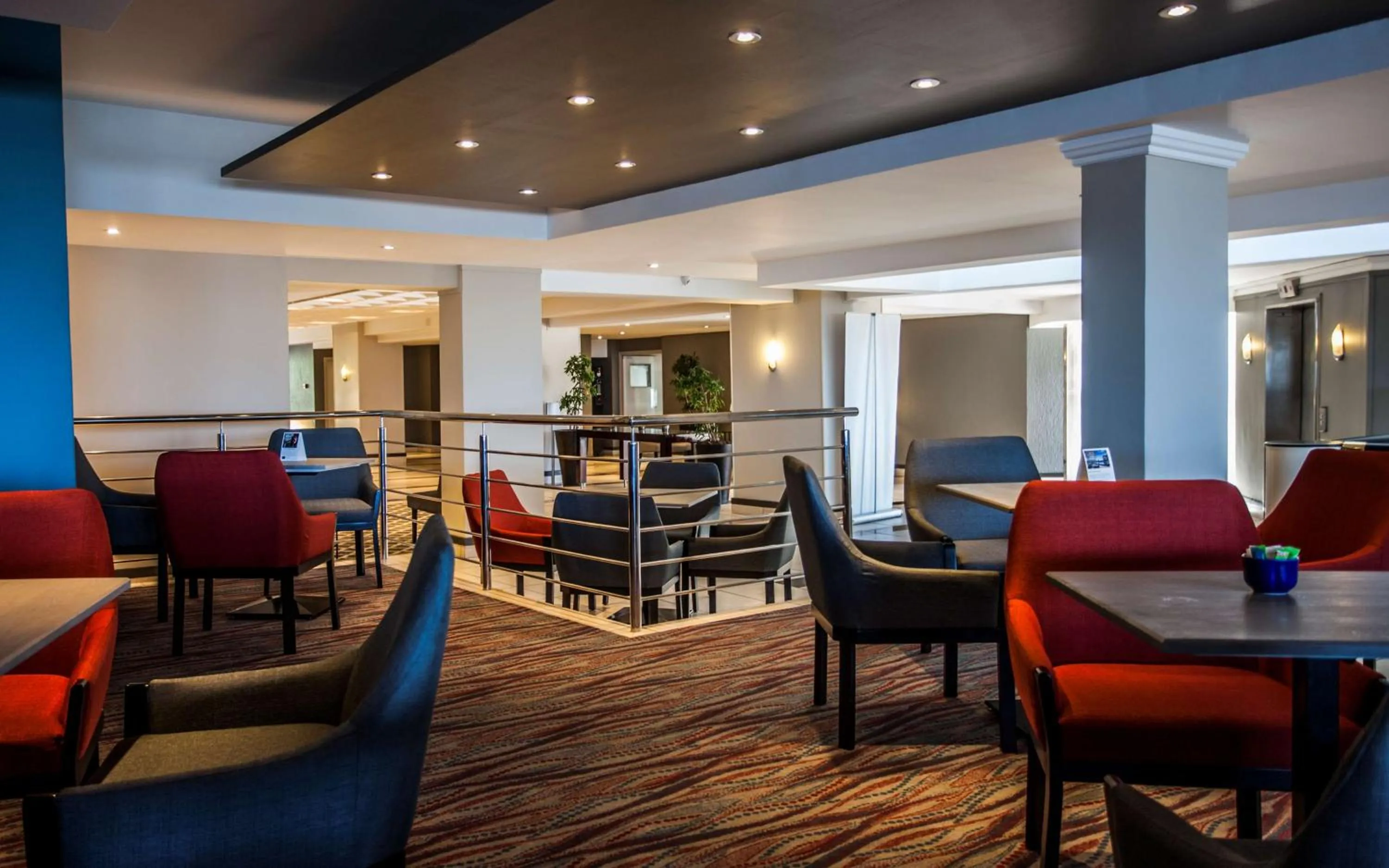 Restaurant/places to eat in Garden Court East London