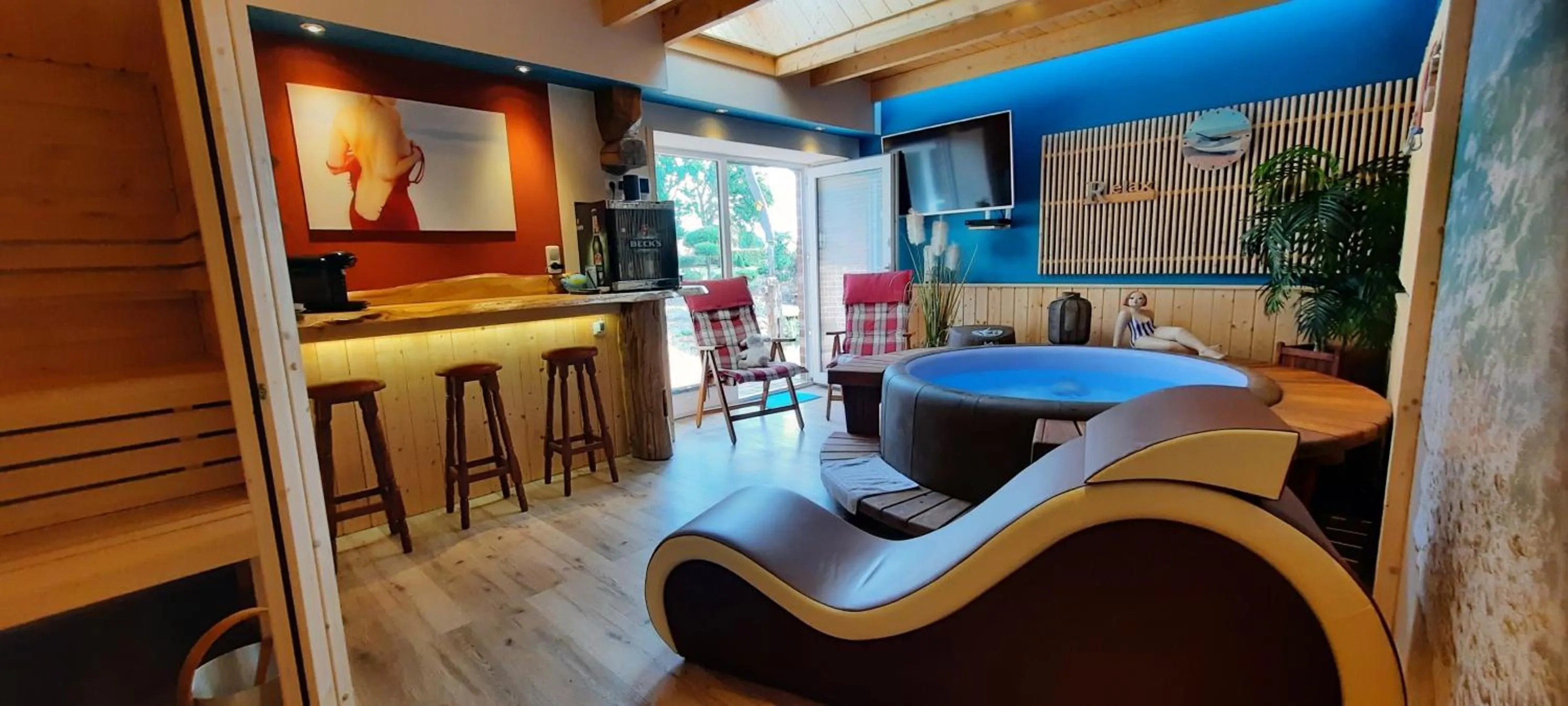 Hot Tub in Apartment Am Anker